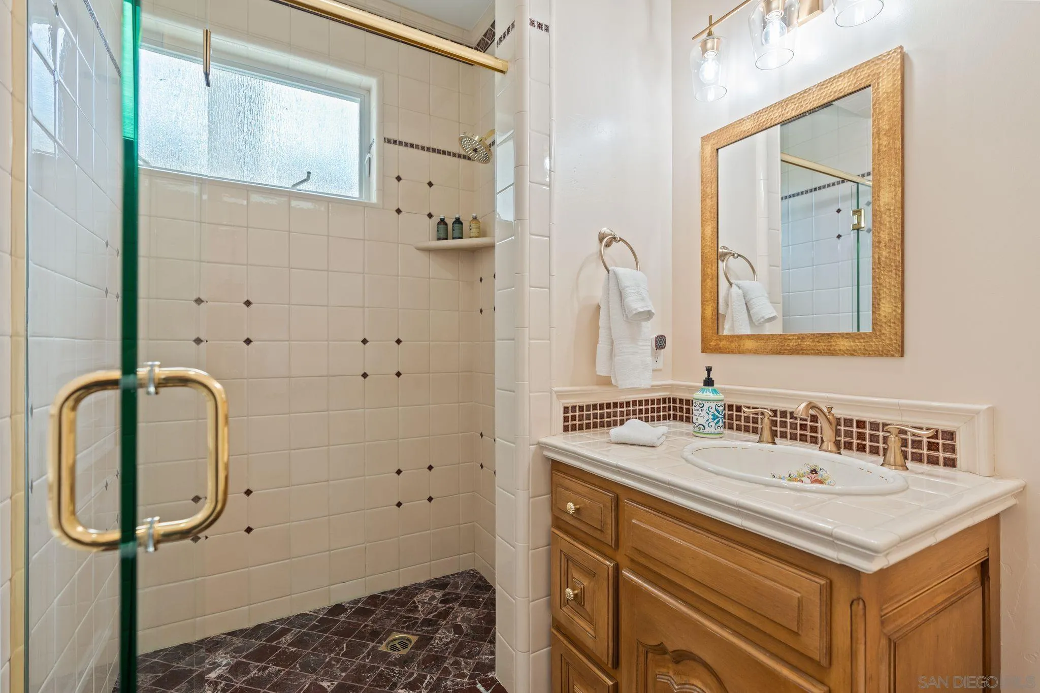 https://cdn.realtyfeed.com/cdn/127/250033182/d8f08d9f40c39b8c3dc2503cf13f5a5b.webp