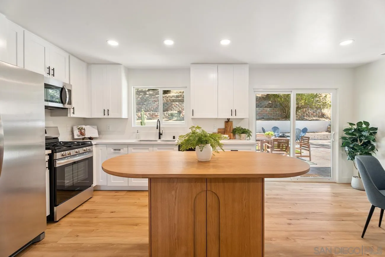 1551 Tarleton Street, SPRING VALLEY, CA 91977 Sold Property