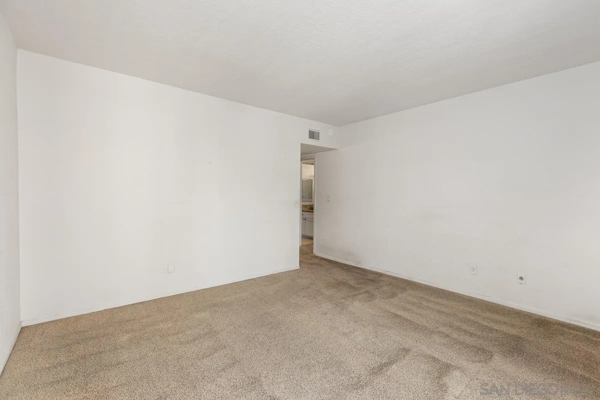 Photo #7: 250033198 Listing: Photo #7