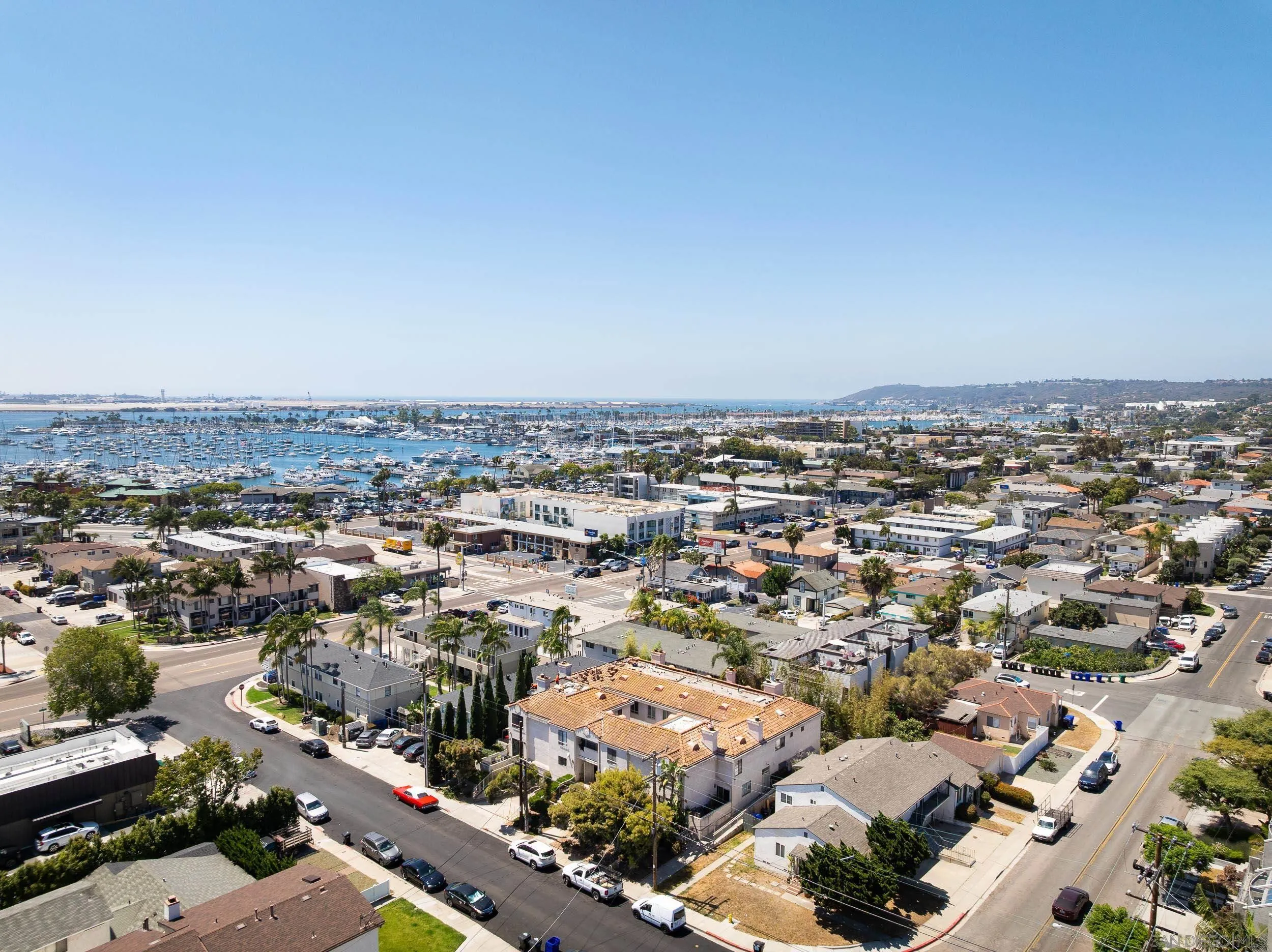 https://cdn.realtyfeed.com/cdn/127/250033199/8515d9e039f99761052fc0c37ac6559b.webp