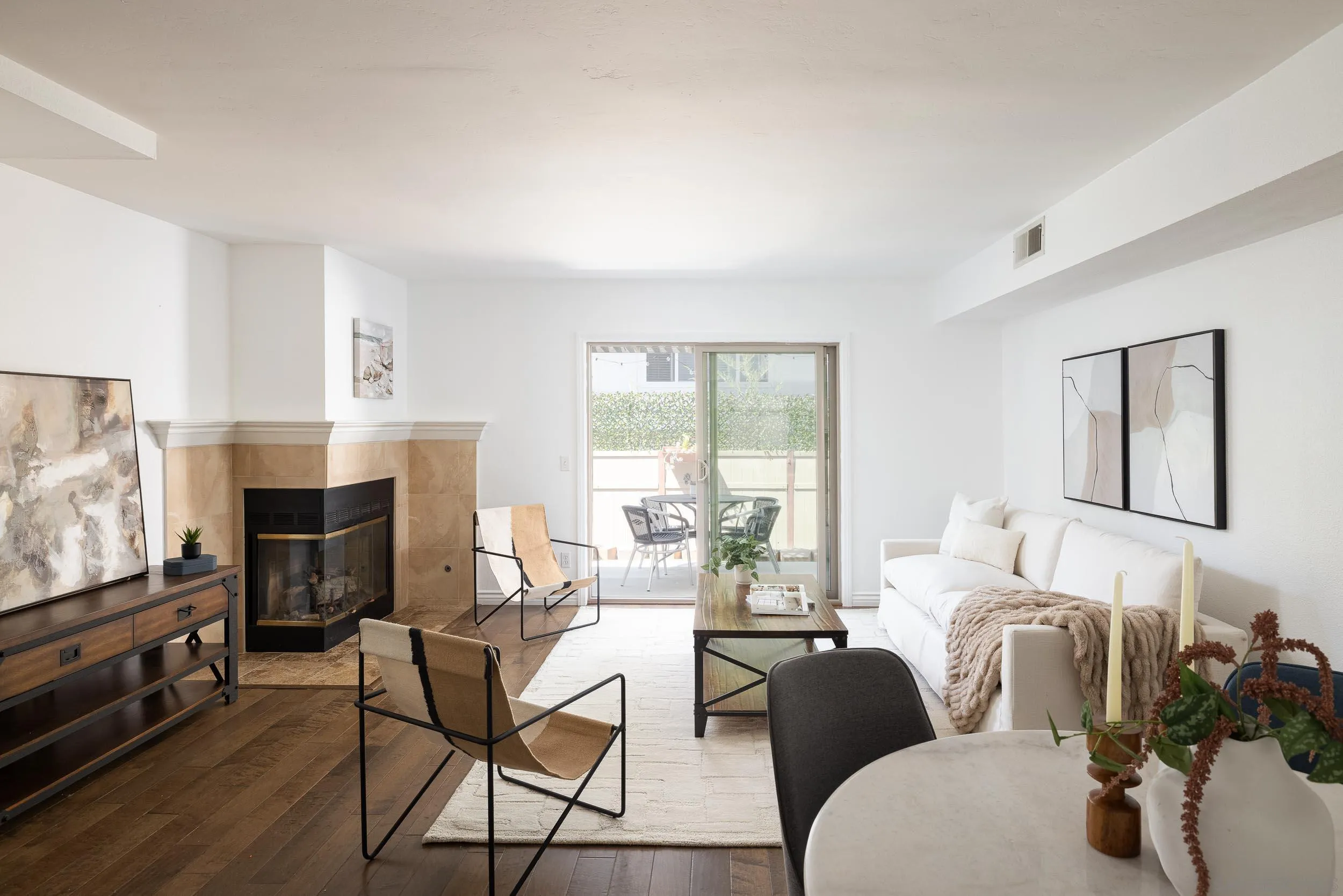 https://cdn.realtyfeed.com/cdn/127/250033199/c8ea93bd52ca47f8e34fc12ba28d407d.webp
