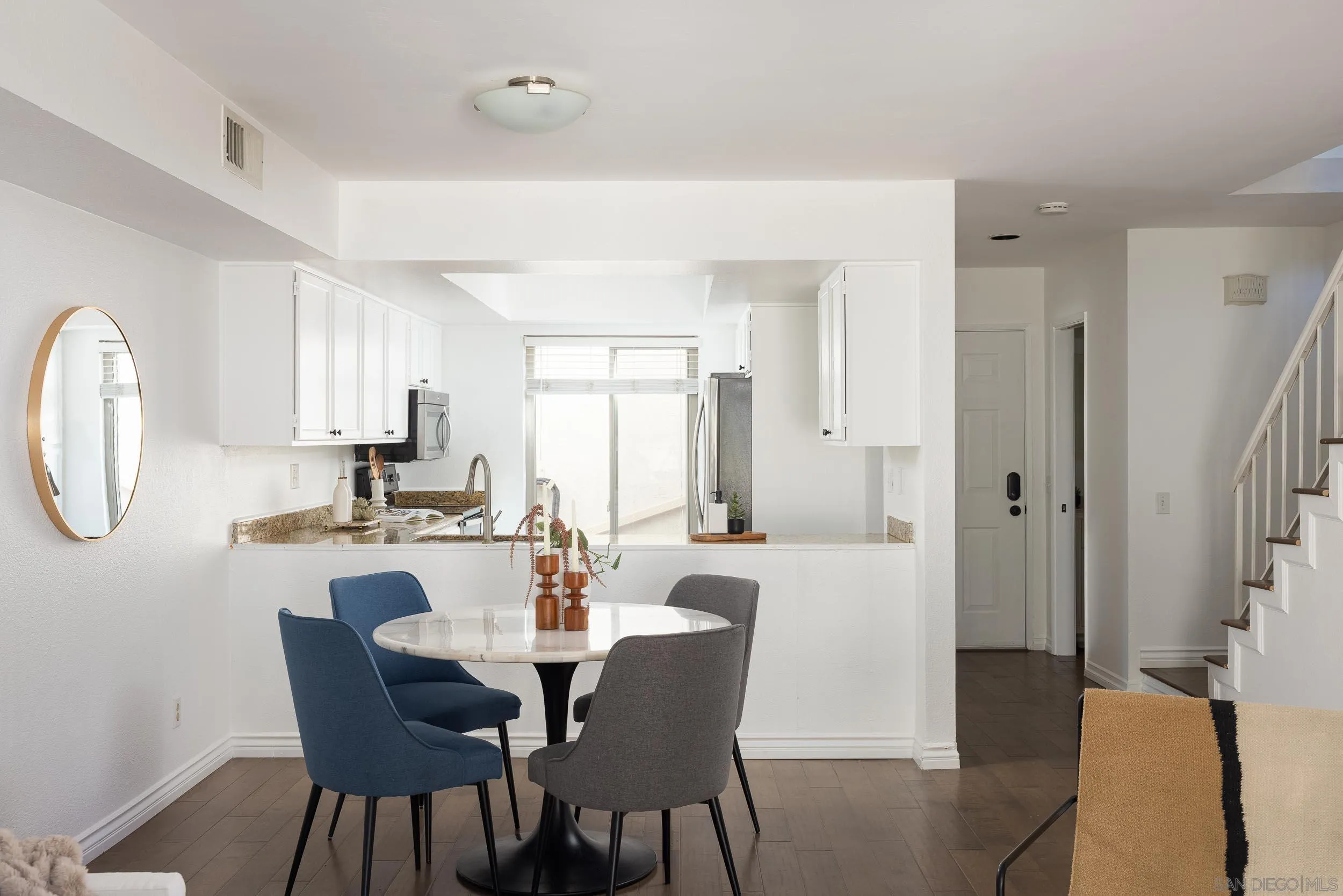https://cdn.realtyfeed.com/cdn/127/250033199/cea2797fd8ef6f10b99dea3fee28453a.webp