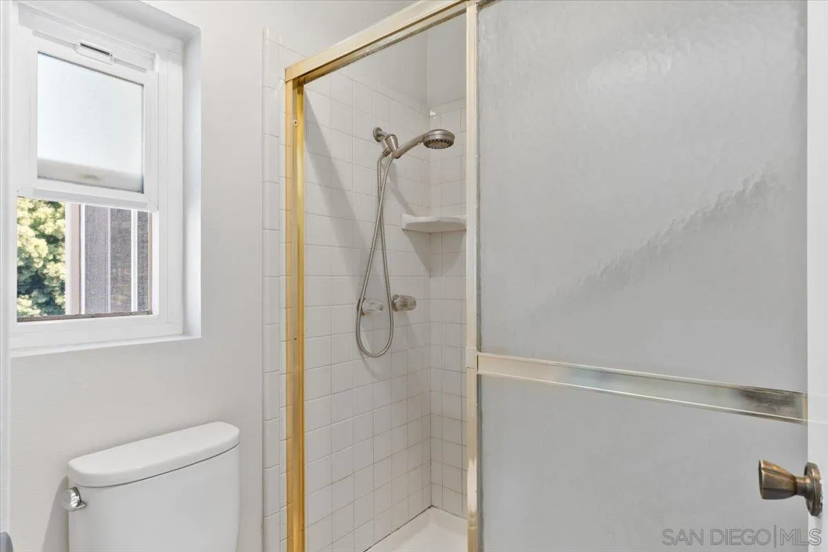 Photo #24: 250033206 Listing: Photo #24