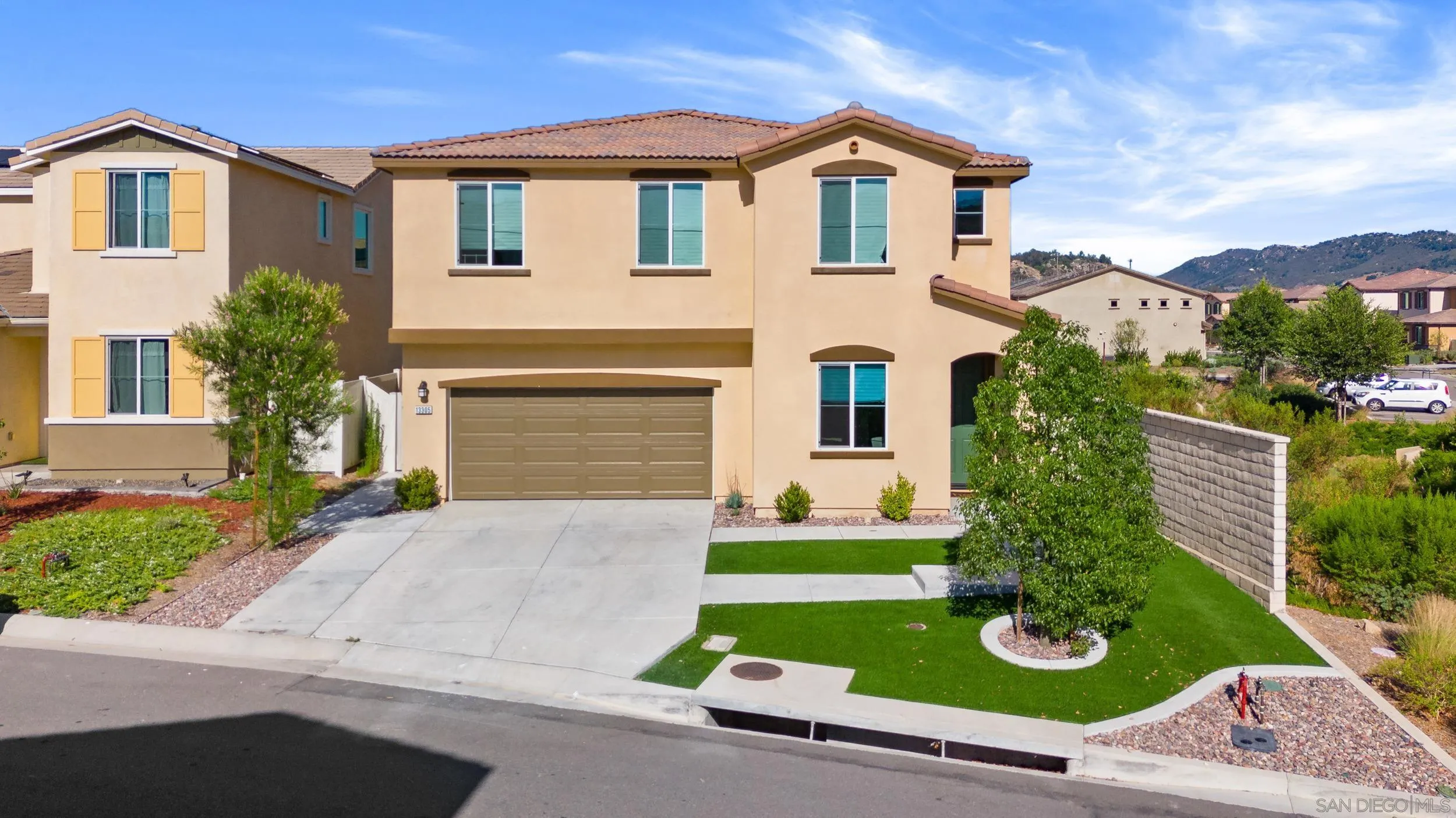 https://cdn.realtyfeed.com/cdn/127/250033207/38e6e9b0be6170e40631366f8715d56e.webp