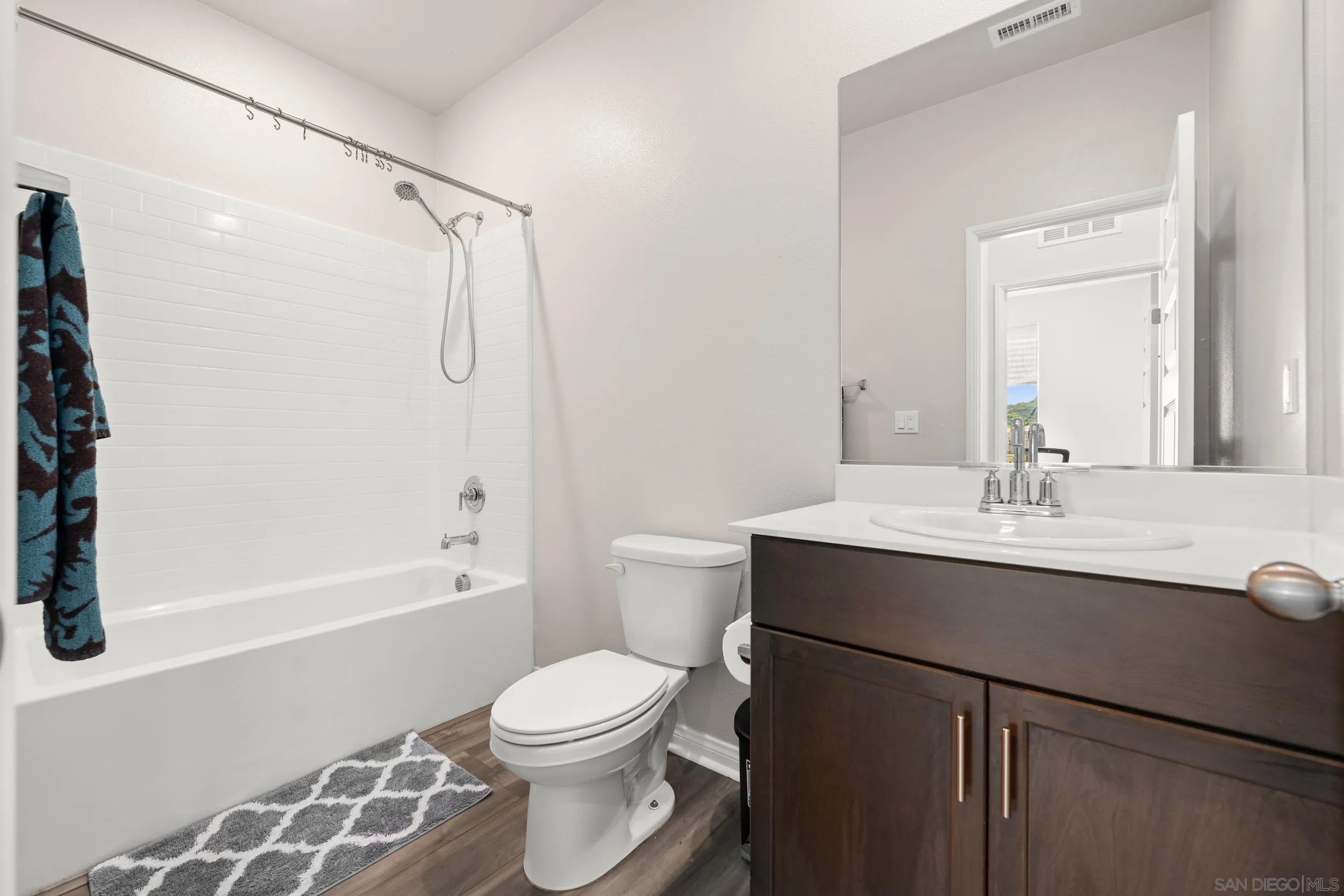https://cdn.realtyfeed.com/cdn/127/250033207/be23dba67ad5cdd304fc45f72c735137.webp