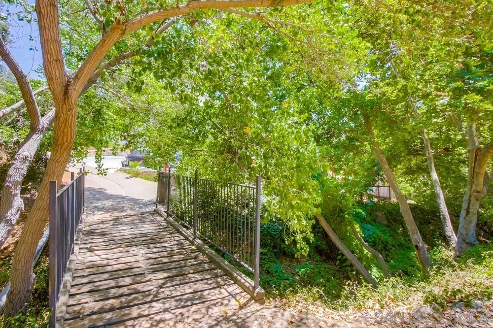 https://cdn.realtyfeed.com/cdn/127/250033238/9c92f7c7b65b1b54fdf4747181f26b48.webp