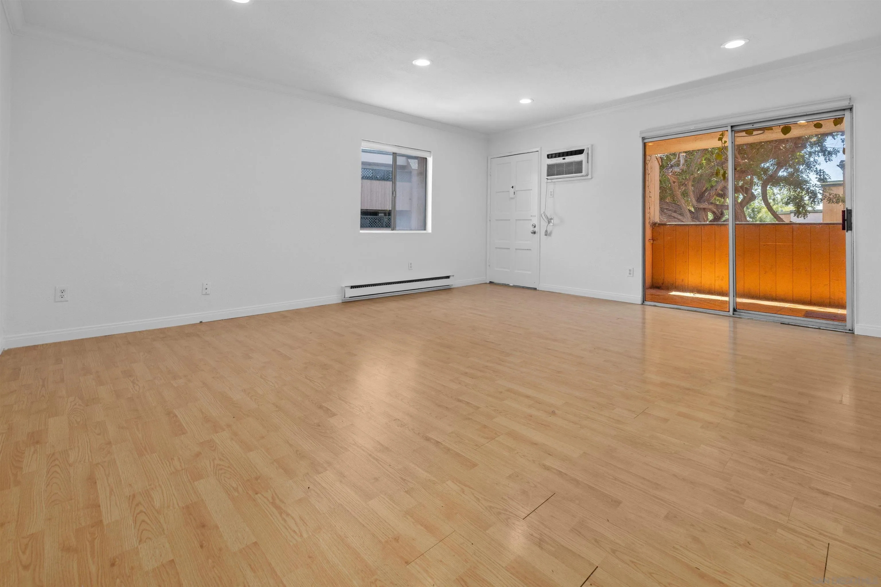 https://cdn.realtyfeed.com/cdn/127/250033240/0a4df9cbe0285abf11706fc97a3c0c8d.webp