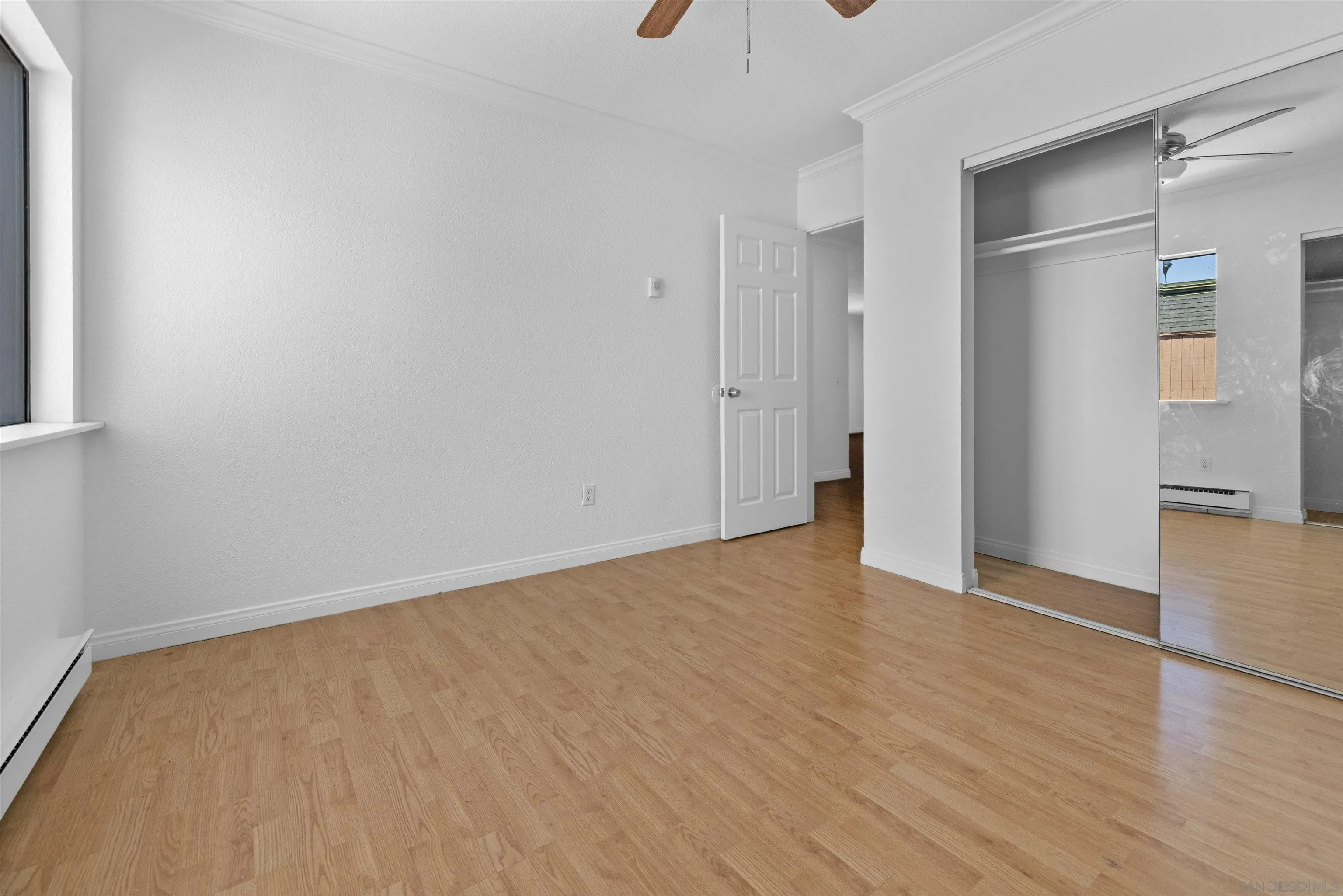 https://cdn.realtyfeed.com/cdn/127/250033240/d6bca2eeeba5e0985decbd24350e6234.webp