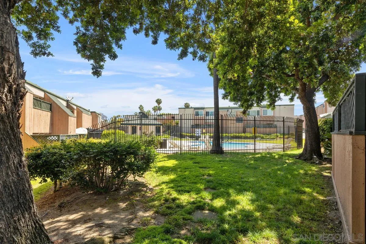 https://cdn.realtyfeed.com/cdn/127/250033240/db200a34fe3a55c8f1d61c9c7128d0f1.webp