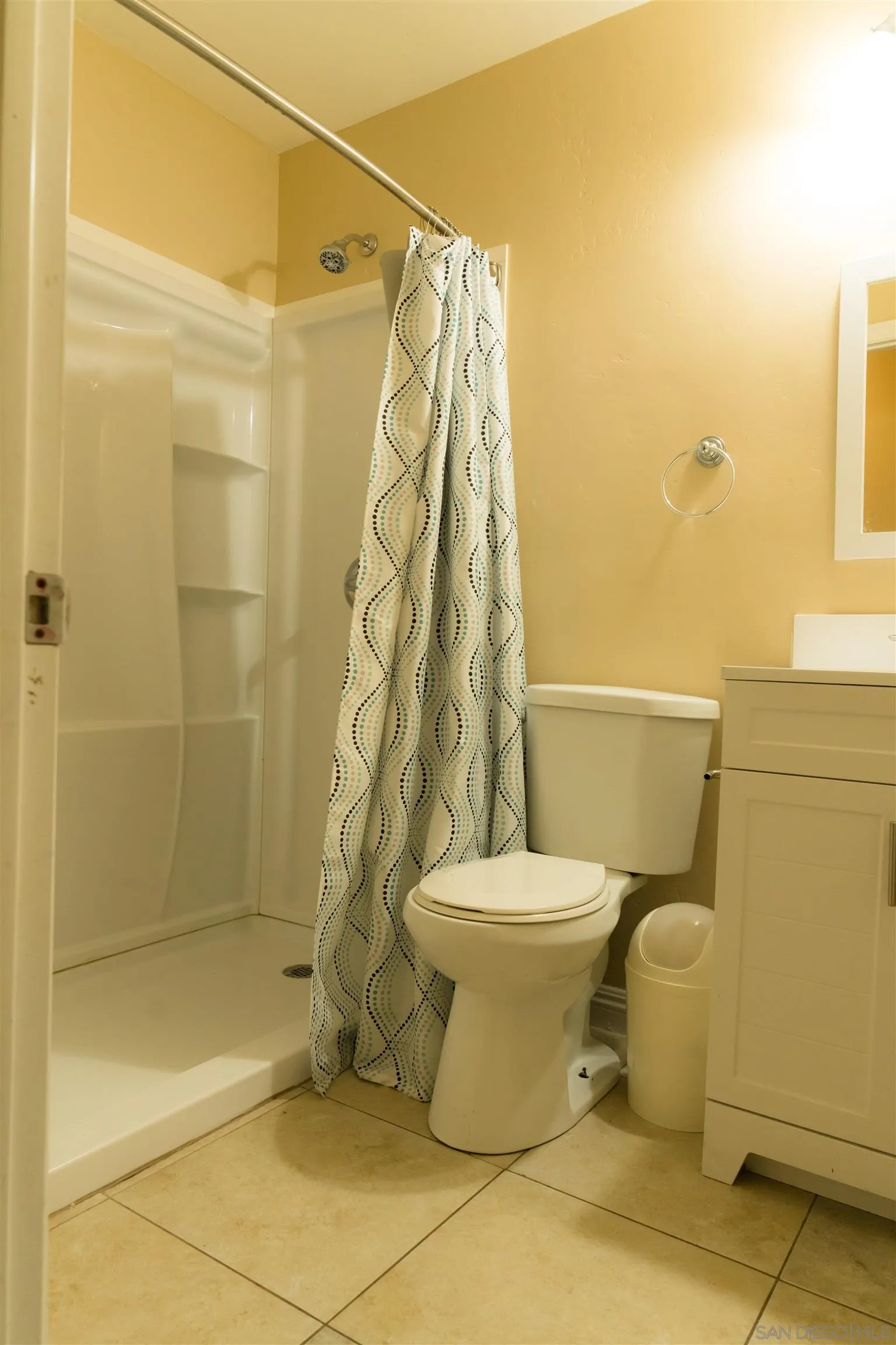 https://cdn.realtyfeed.com/cdn/127/250033289/615e245301cb7e798d32ef2702e277b2.webp