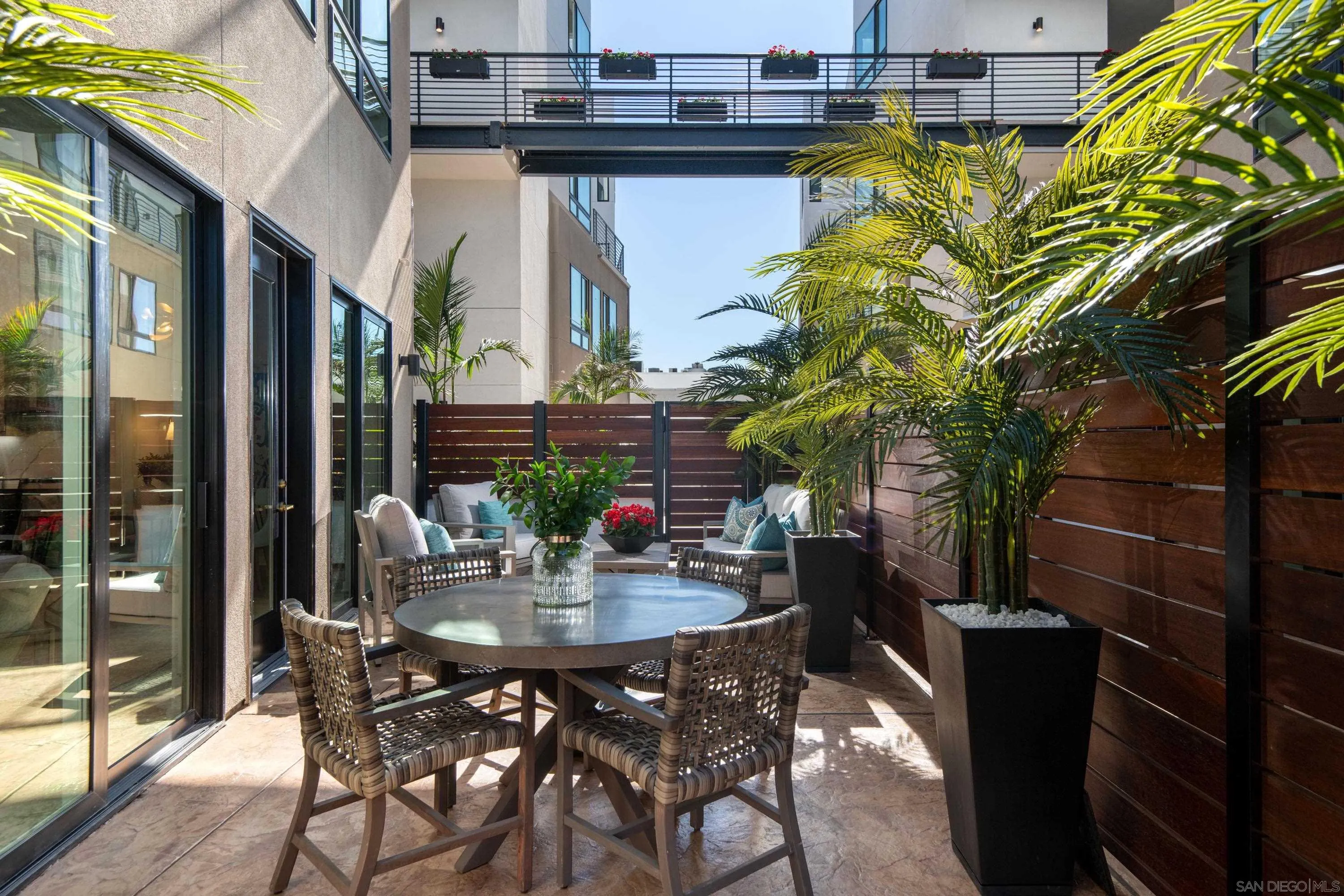 Photo #3: 250033293 Listing 