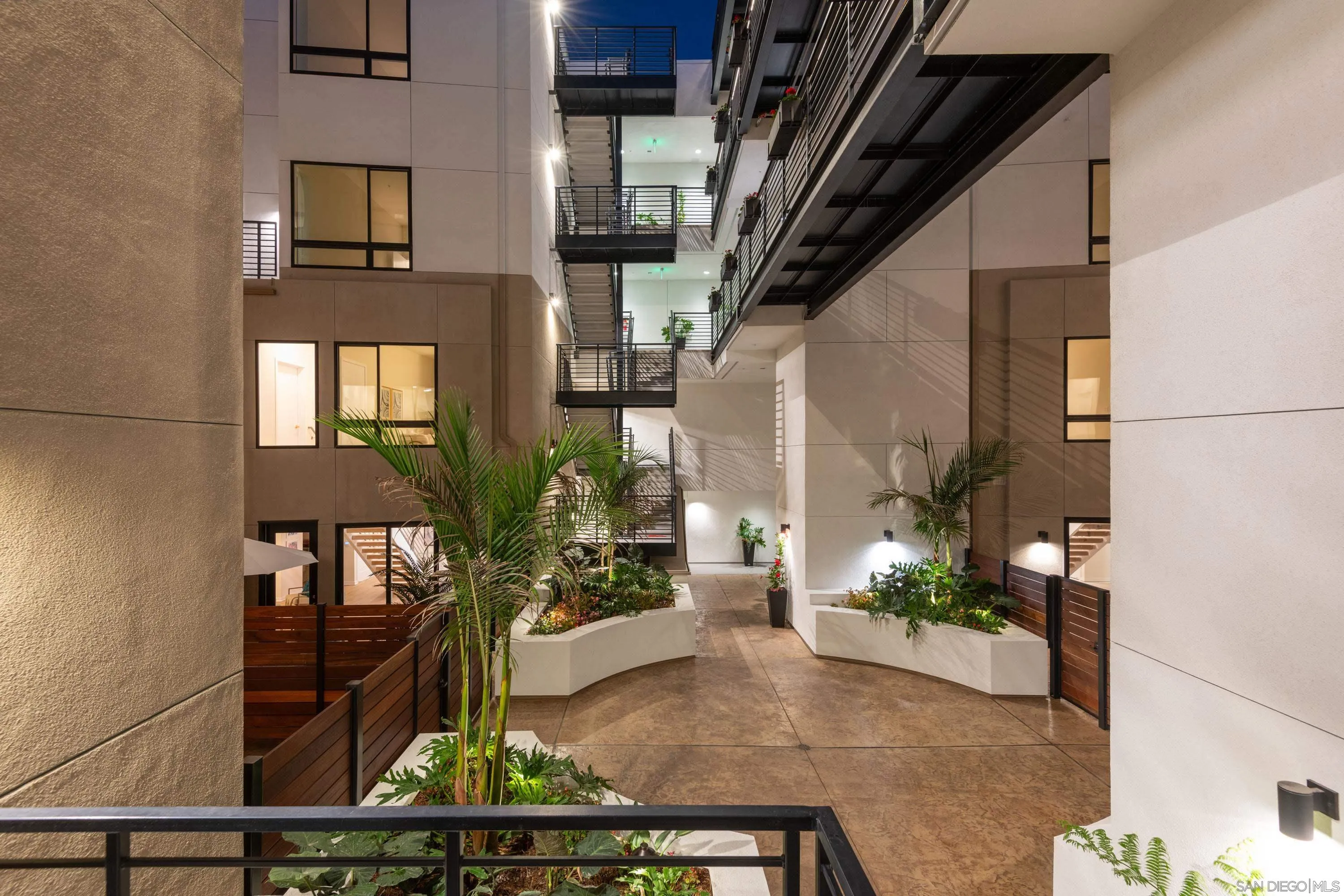 https://cdn.realtyfeed.com/cdn/127/250033293/95e62604b02392d5d2fb8e961122efc6.webp