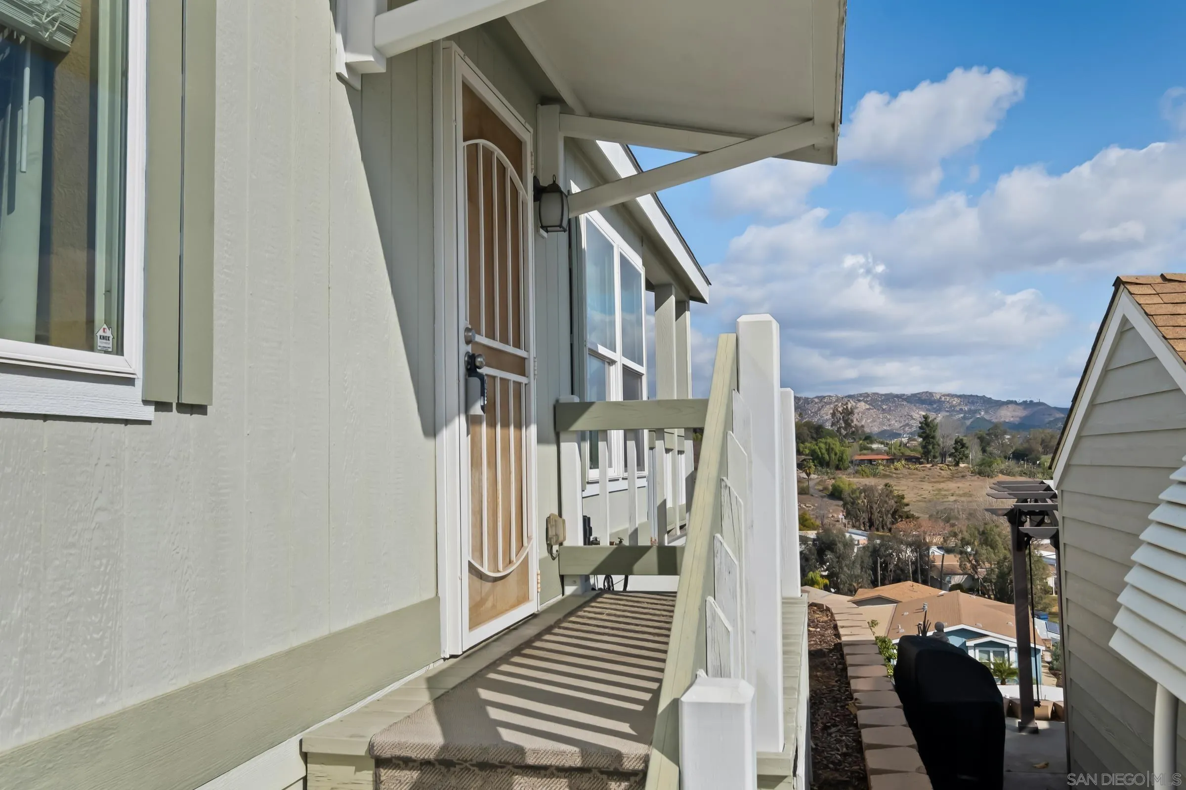 https://cdn.realtyfeed.com/cdn/127/250033298/4c2eaf3c805780ee950f2dacec29fd92.webp