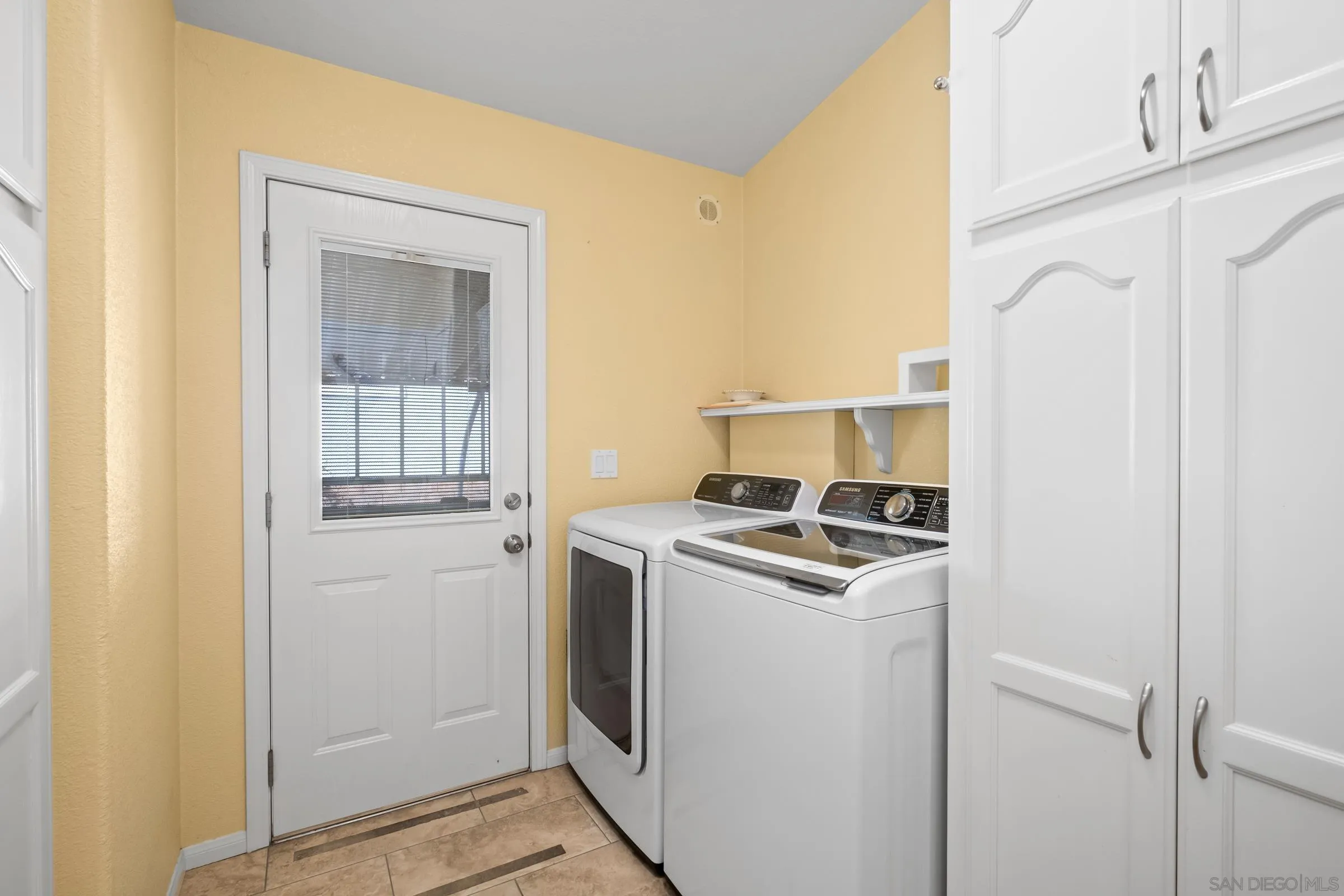 https://cdn.realtyfeed.com/cdn/127/250033298/66c4bbd5d743159008839d2636a321a9.webp