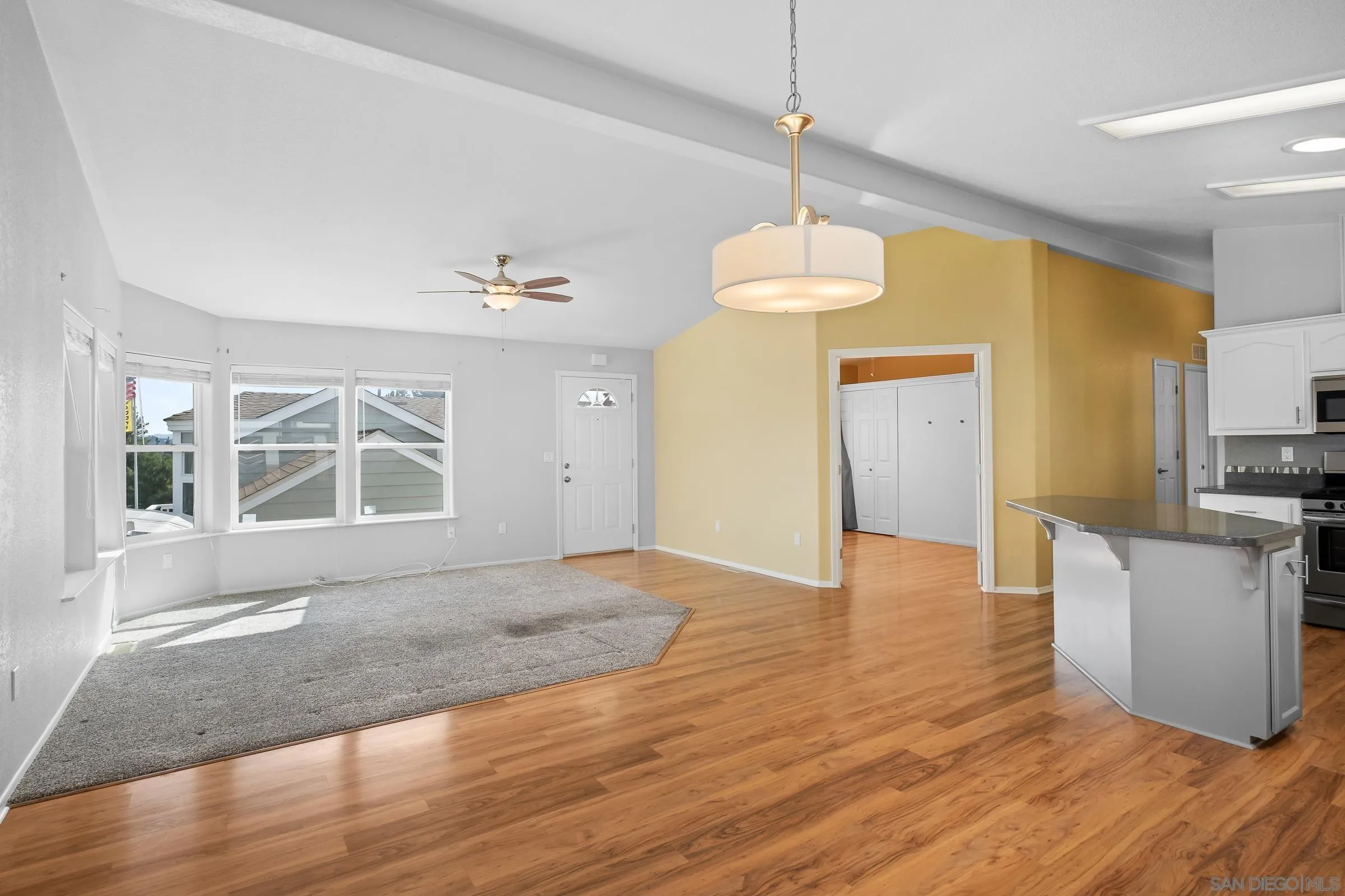 https://cdn.realtyfeed.com/cdn/127/250033298/c87eb3cbe9636614a57fb366e32dc1ae.webp