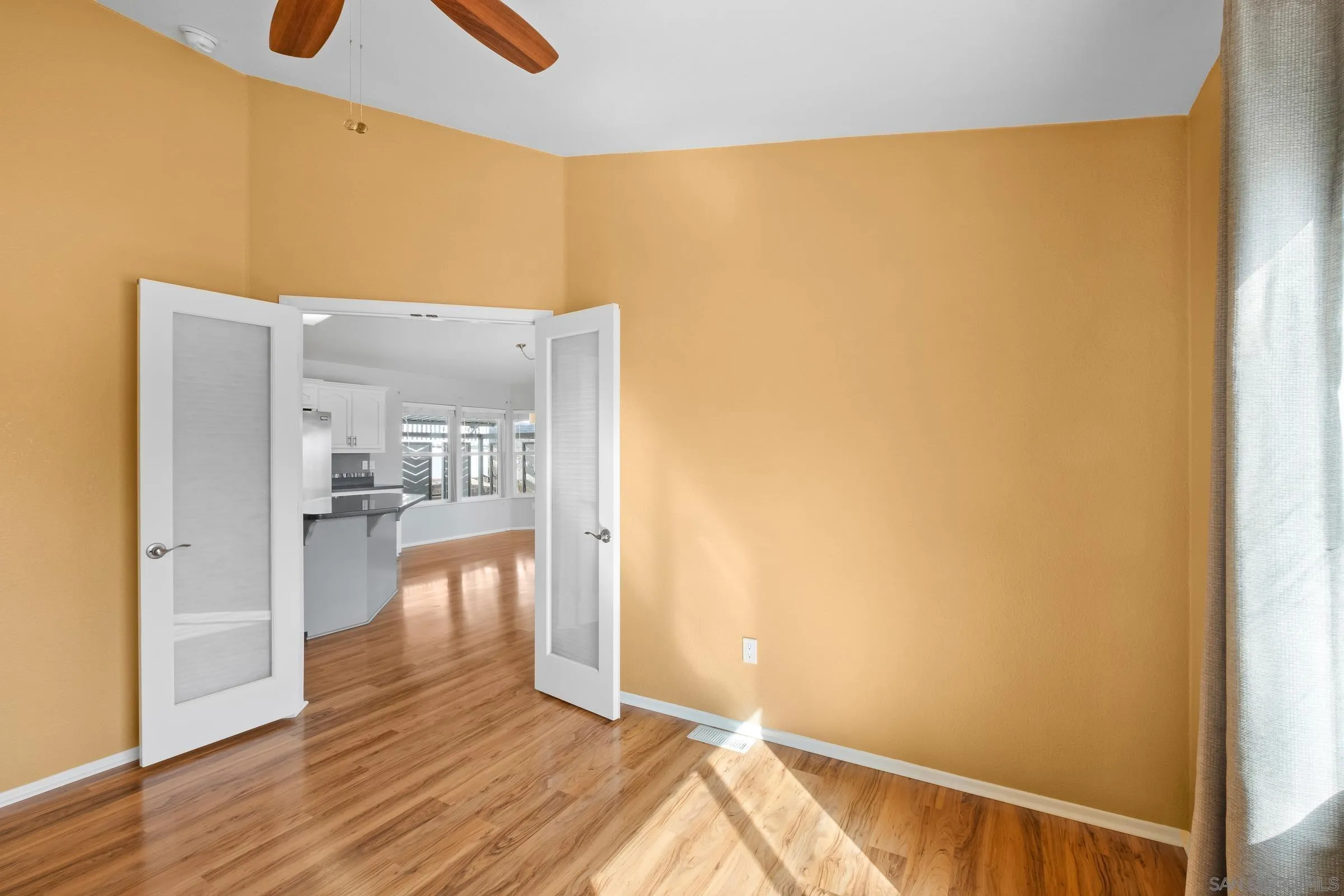 https://cdn.realtyfeed.com/cdn/127/250033298/d9e1c6c27414c0bb7acd13d55dc551e0.webp