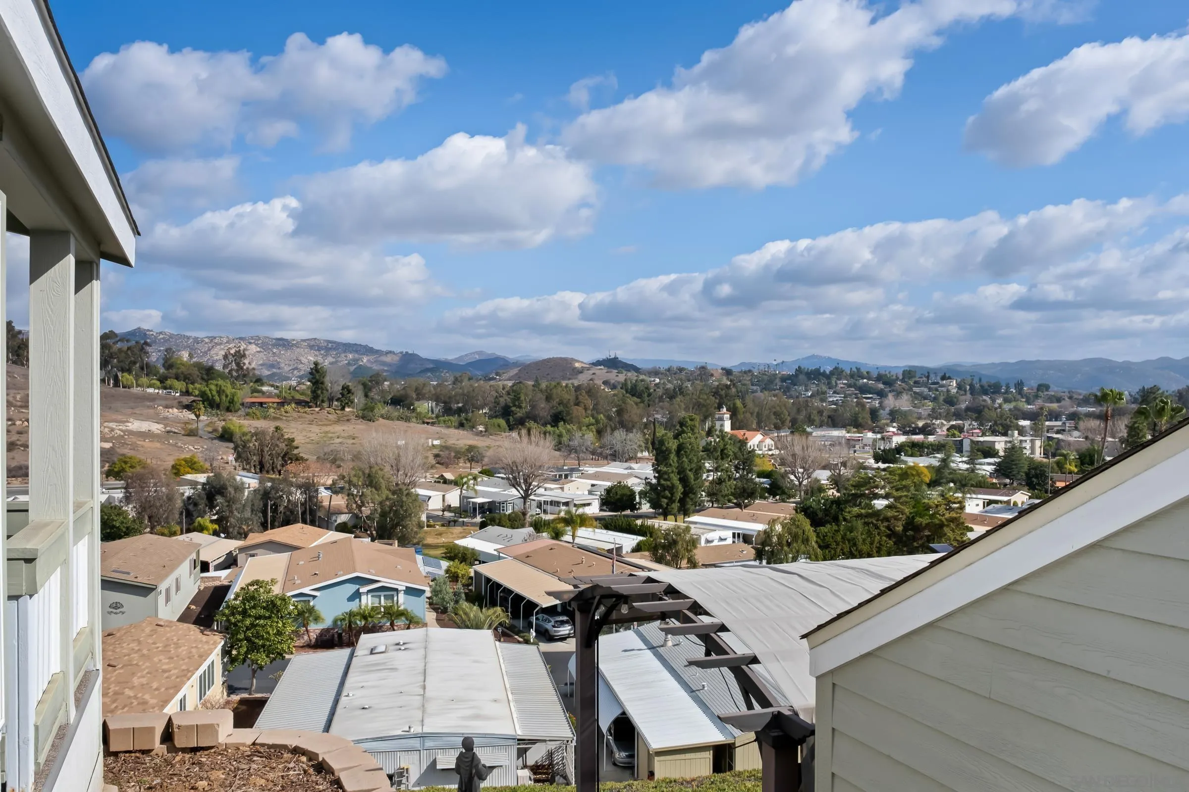 https://cdn.realtyfeed.com/cdn/127/250033298/f245028f29b0738af0f44ec3f5d4b113.webp