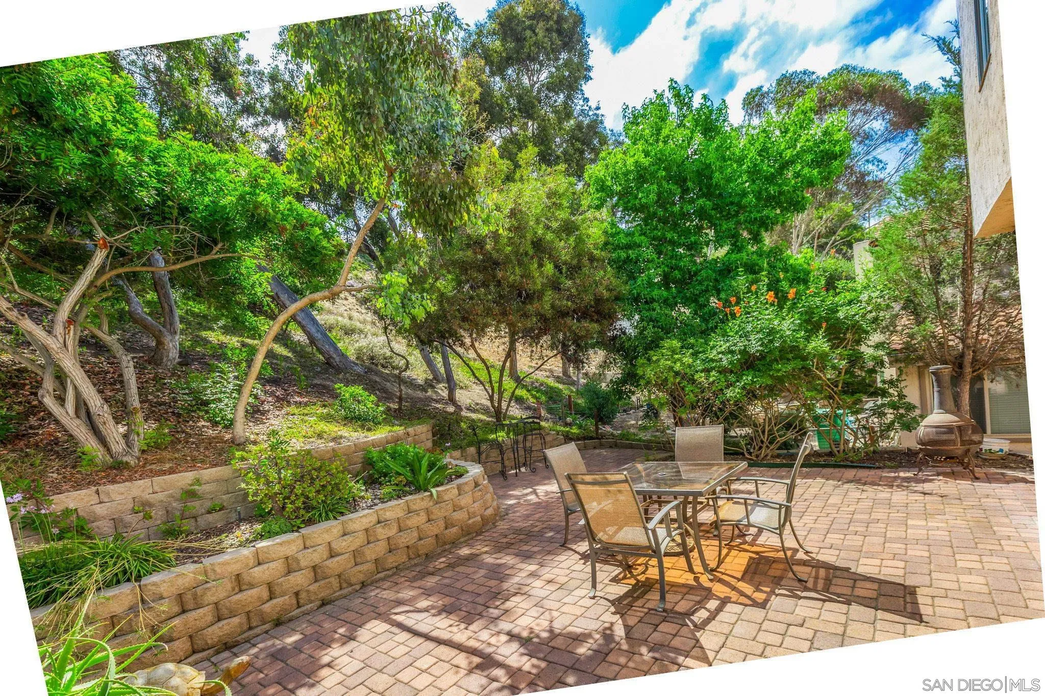https://cdn.realtyfeed.com/cdn/127/250033299/8ac68b4b88cff636144634f54ba659f1.webp