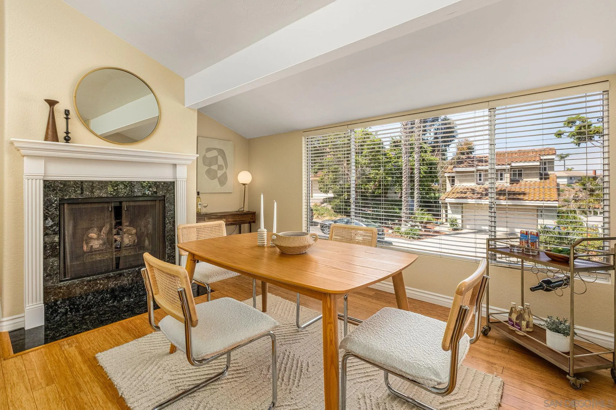 https://cdn.realtyfeed.com/cdn/127/250033299/9cd5fac472dc5cbe4f6b22a34ec0a10e.webp