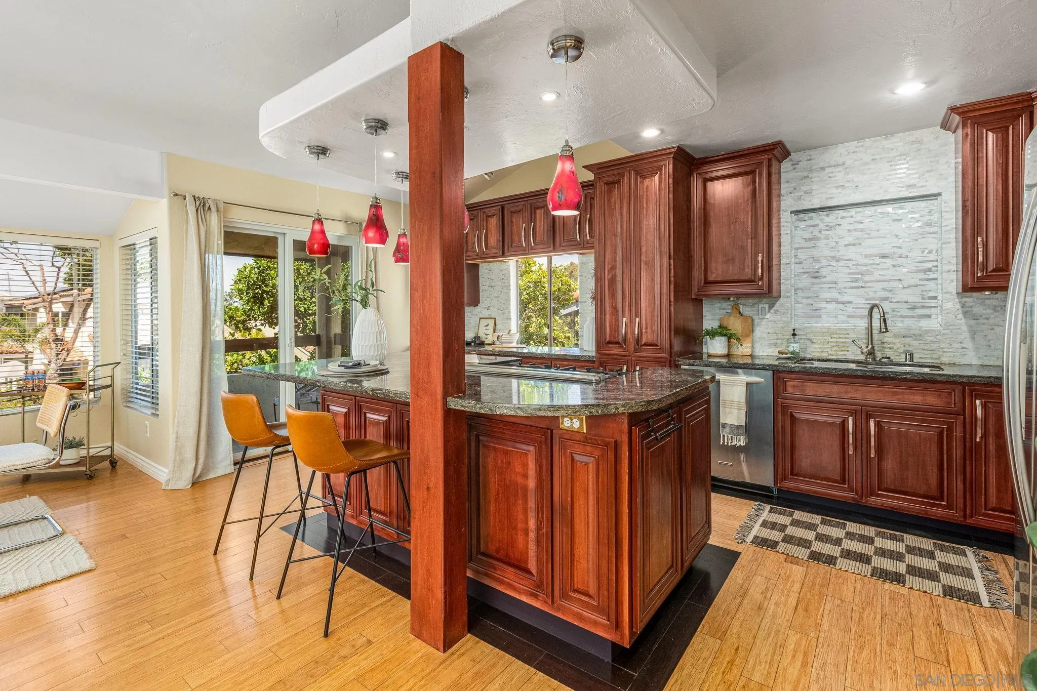 https://cdn.realtyfeed.com/cdn/127/250033299/b225b25067f0b40208adc0031f95b997.webp