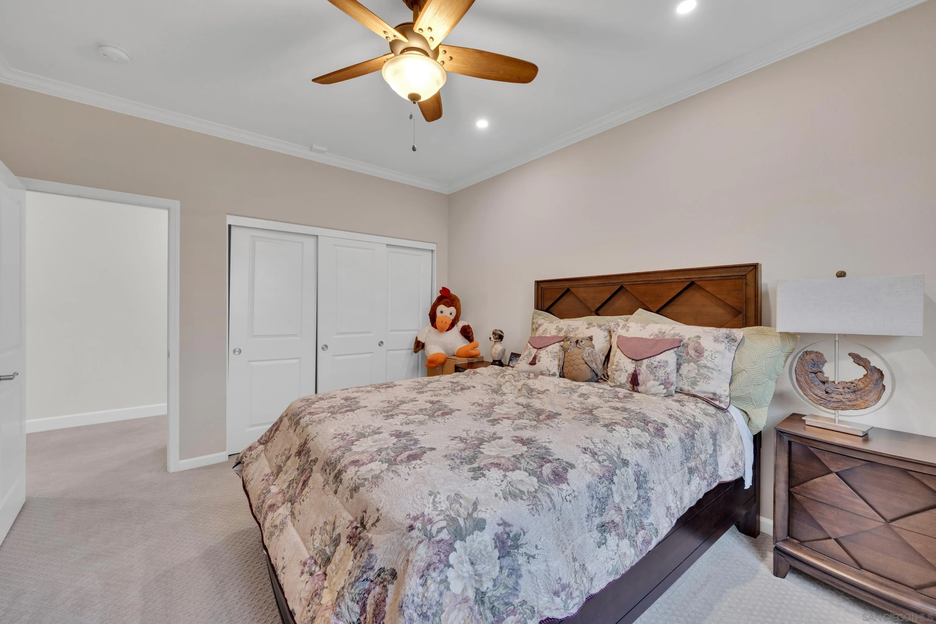 https://cdn.realtyfeed.com/cdn/127/250033302/13acdb1093d8cca6552dbd2eb8ee9b98.webp