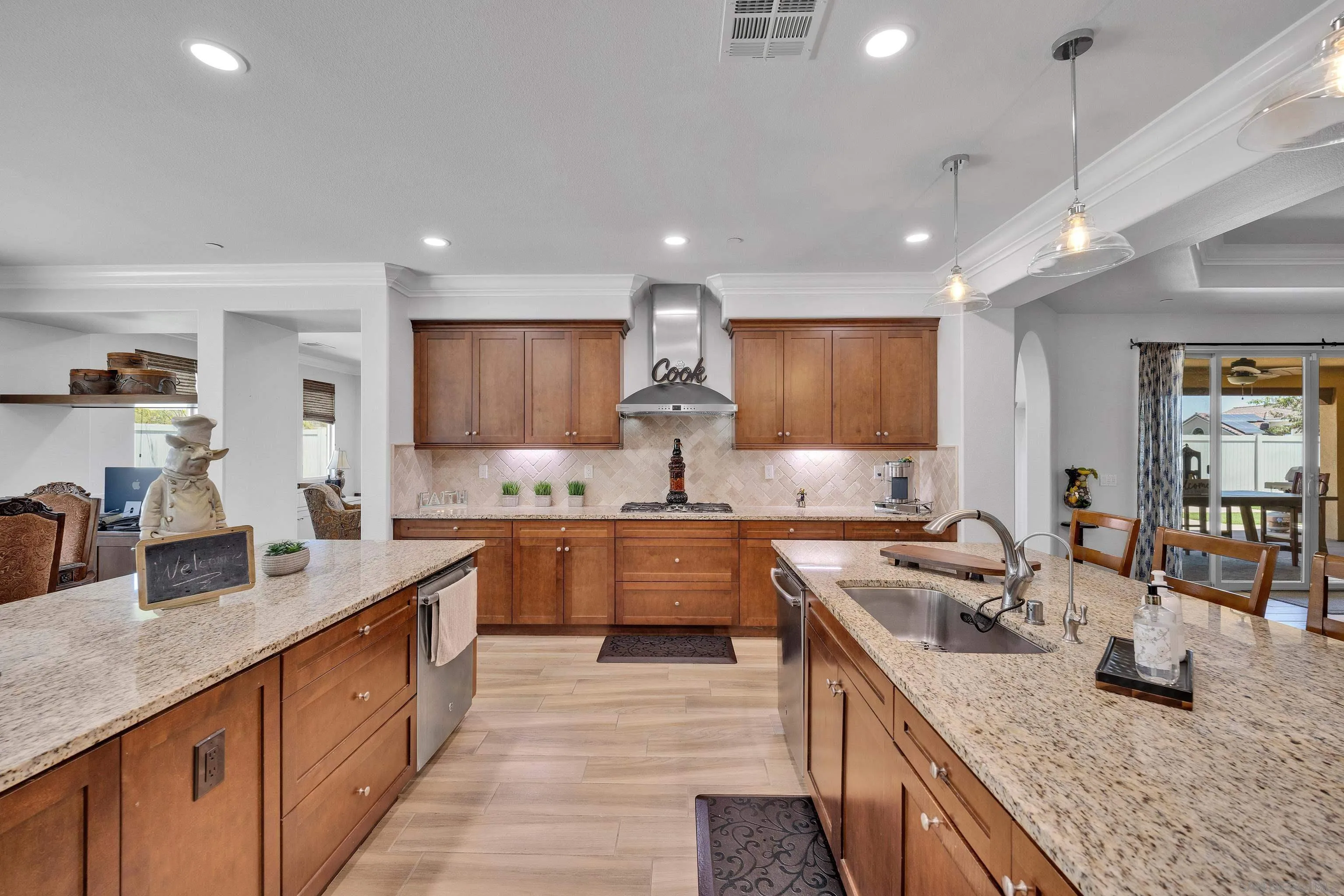 https://cdn.realtyfeed.com/cdn/127/250033302/1ac50e76cc0ba8262f5878ccfbaae3af.webp