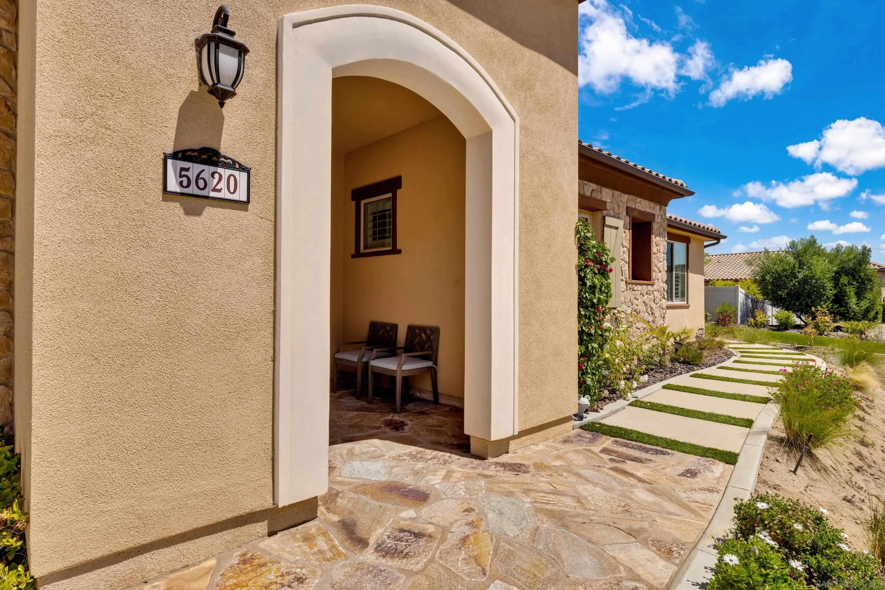 https://cdn.realtyfeed.com/cdn/127/250033302/24b80f49b0e9d9664038a922b8d2f055.webp