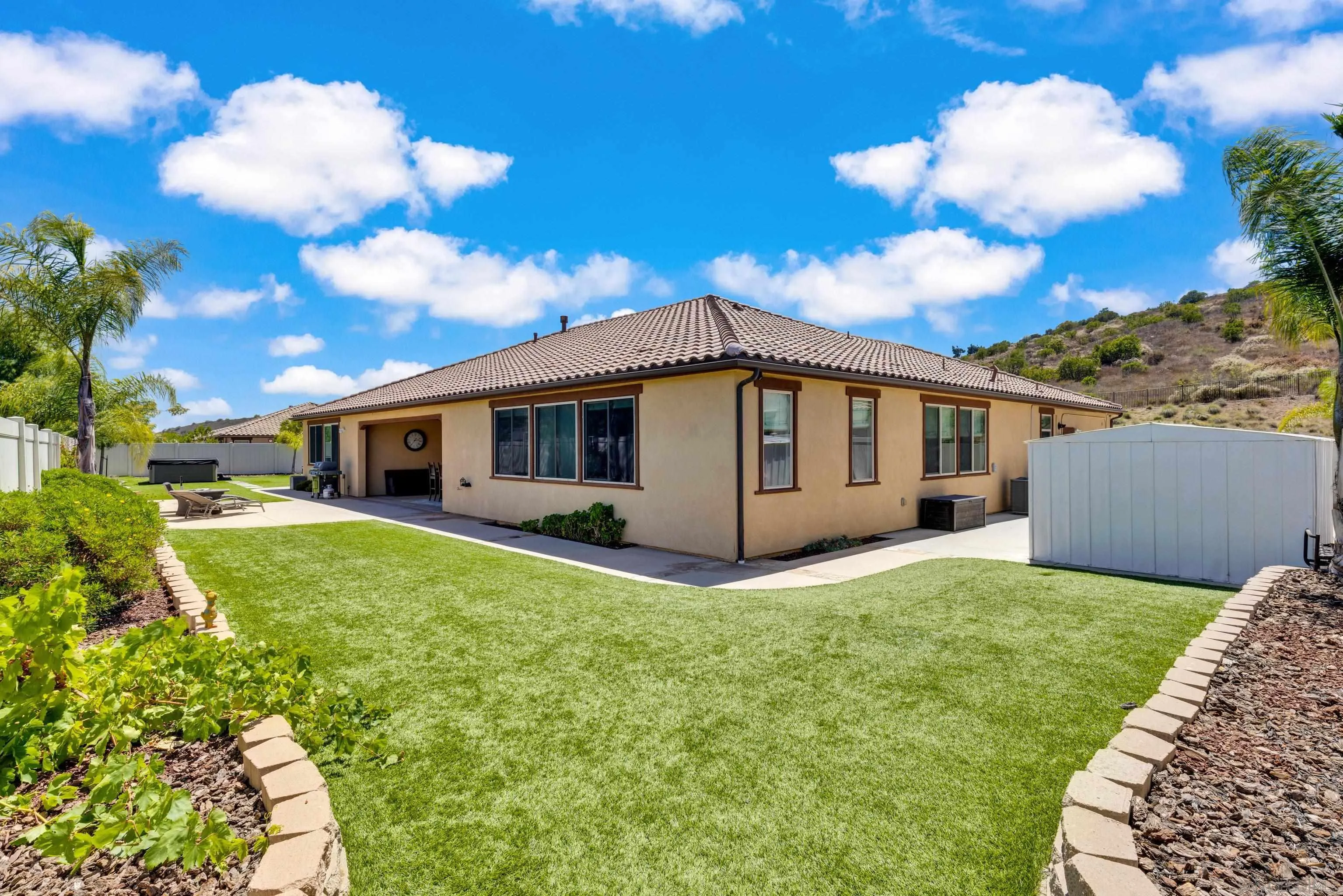 https://cdn.realtyfeed.com/cdn/127/250033302/43857e0a9ae9d3cee5a81d387e957f41.webp
