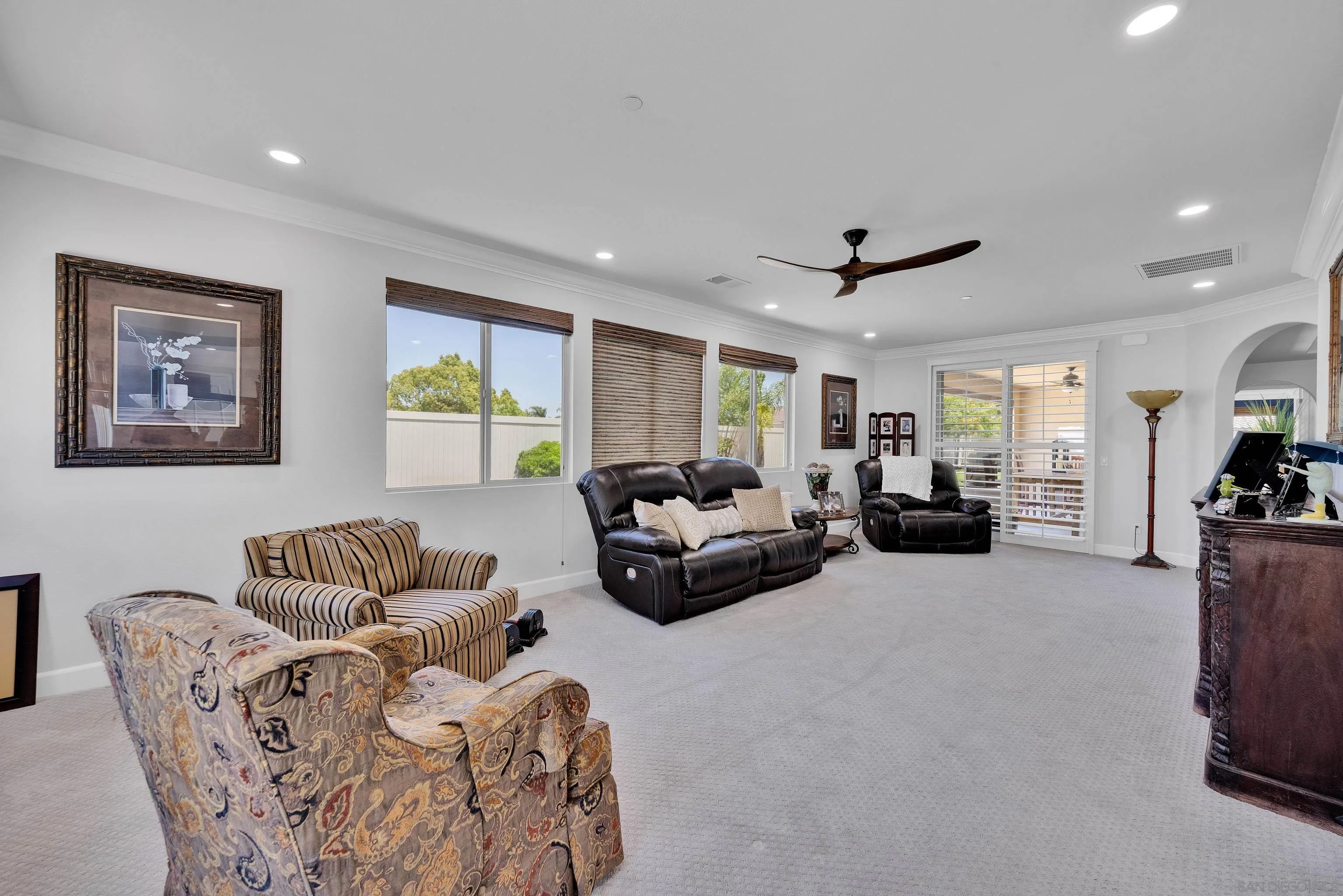 https://cdn.realtyfeed.com/cdn/127/250033302/8cd8b472d97a0adde87ac0e0c0cf15ac.webp
