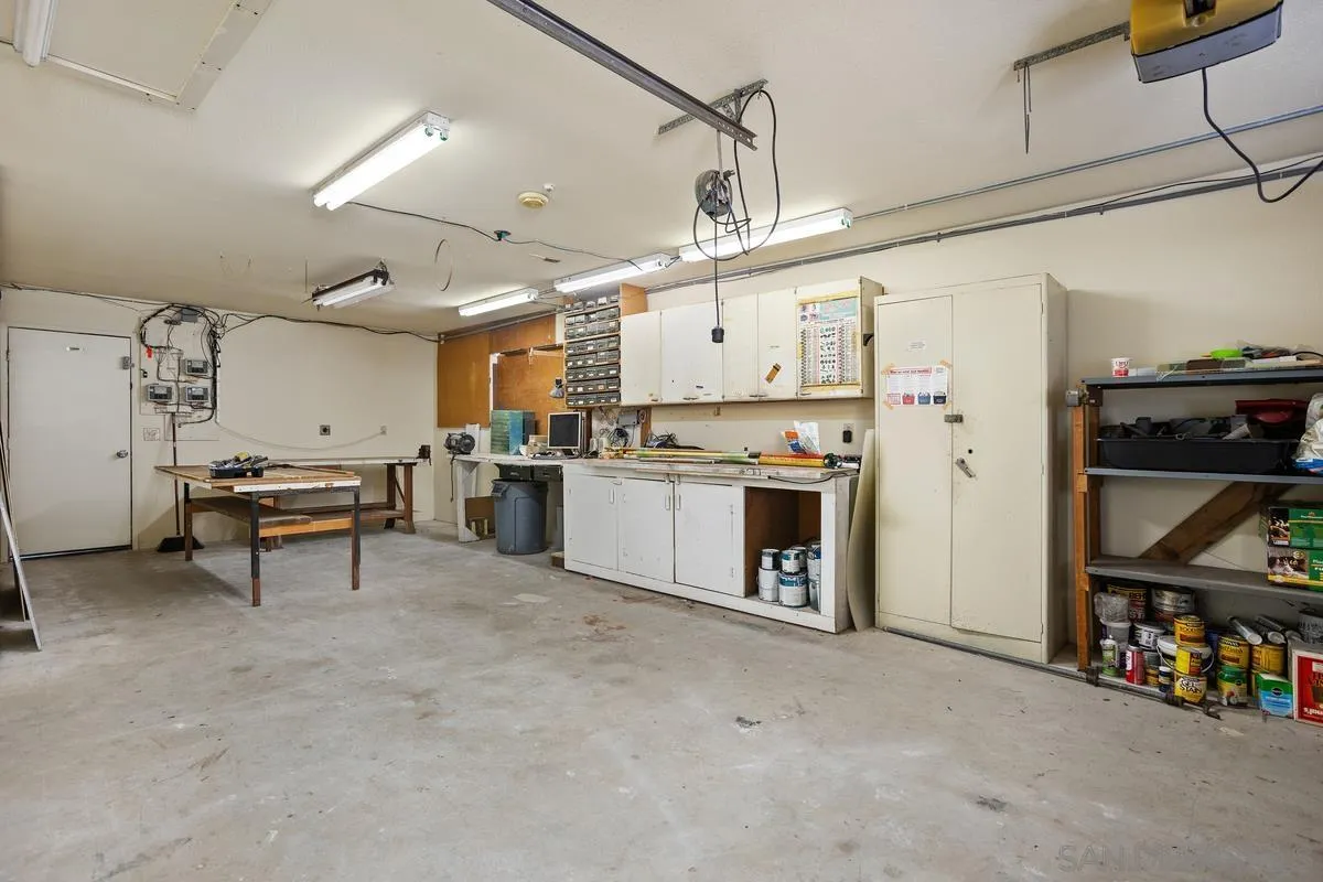 https://cdn.realtyfeed.com/cdn/127/250033303/21b337f1fda6c2923edec05ed3be9df4.webp