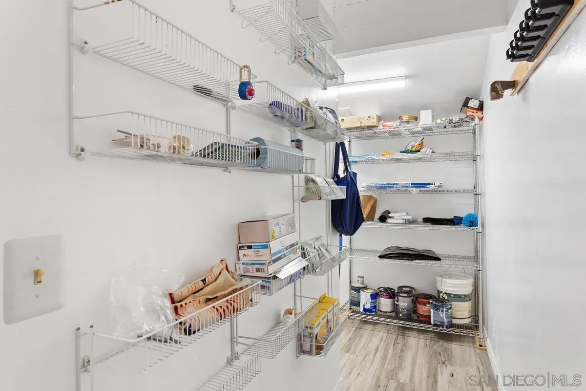 https://cdn.realtyfeed.com/cdn/127/250033303/53a03d6d1f5dead977284852da9112b9.webp