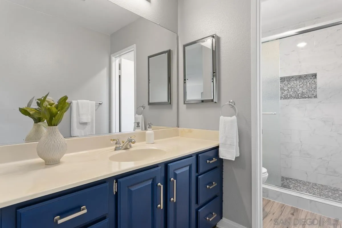 https://cdn.realtyfeed.com/cdn/127/250033303/b6dfa0a7223d0365149e4c8f10abf0f2.webp