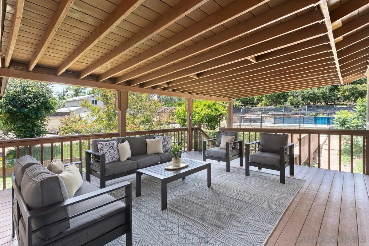 https://cdn.realtyfeed.com/cdn/127/250033303/c95a93b562d0ff4a4eeac6b0407472b5.webp