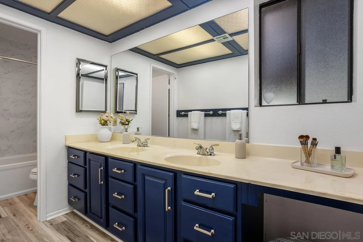 https://cdn.realtyfeed.com/cdn/127/250033303/d114f0c16a2a5e079534e2f13a7dbe9b.webp