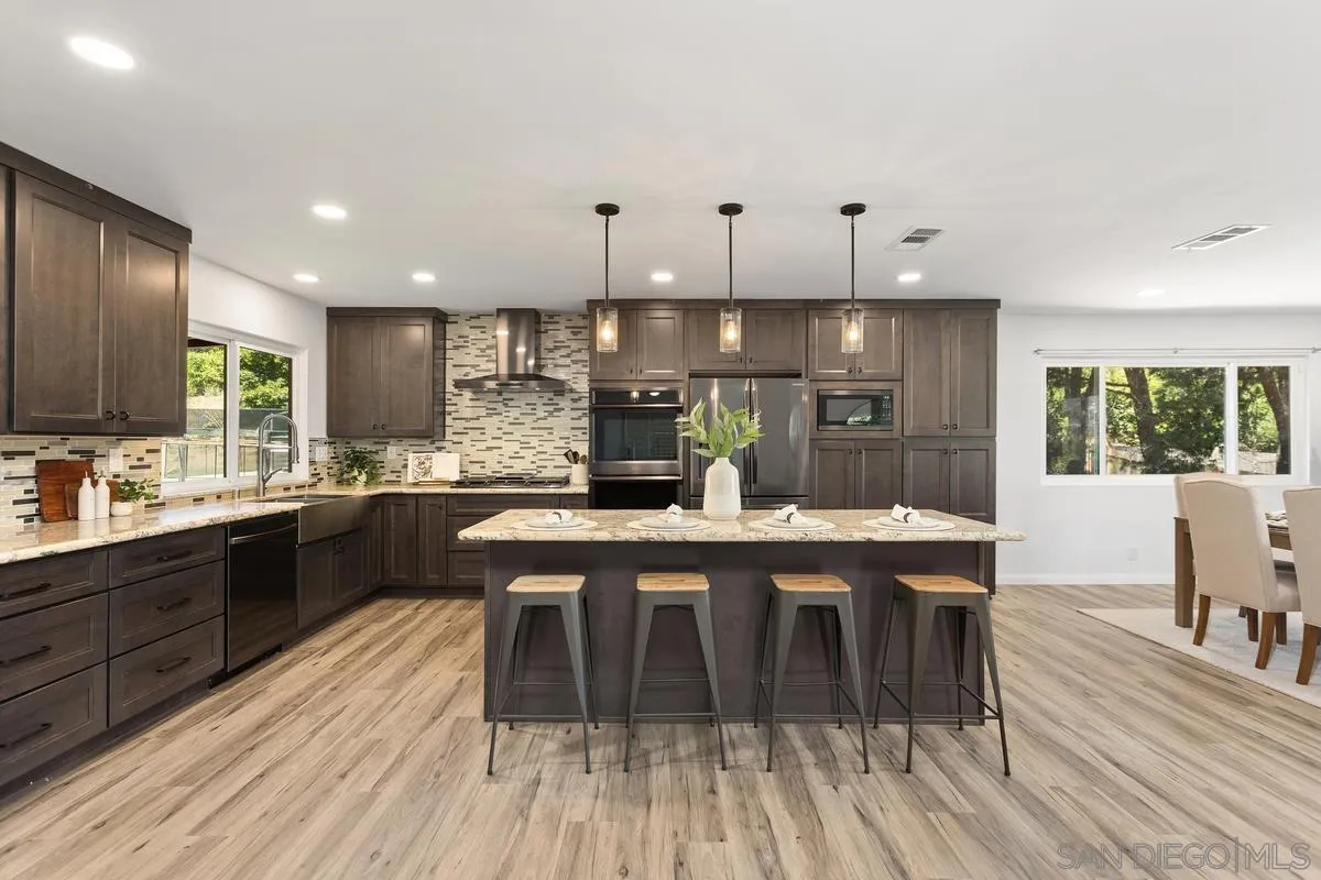 https://cdn.realtyfeed.com/cdn/127/250033303/d222927ddcf5f6601577d3924424d780.webp