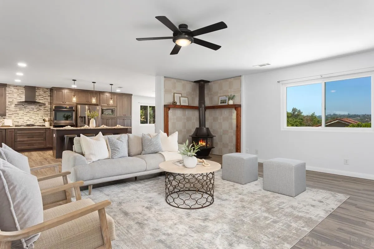 https://cdn.realtyfeed.com/cdn/127/250033303/d796d2b46b5d1bbec5cd44177900238d.webp