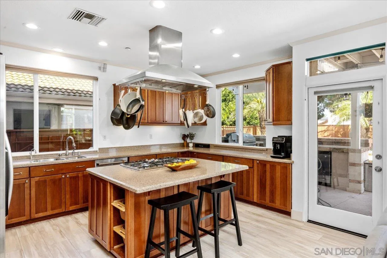 https://cdn.realtyfeed.com/cdn/127/250033310/4e2917fd38f509975e0acda194f20c91.webp
