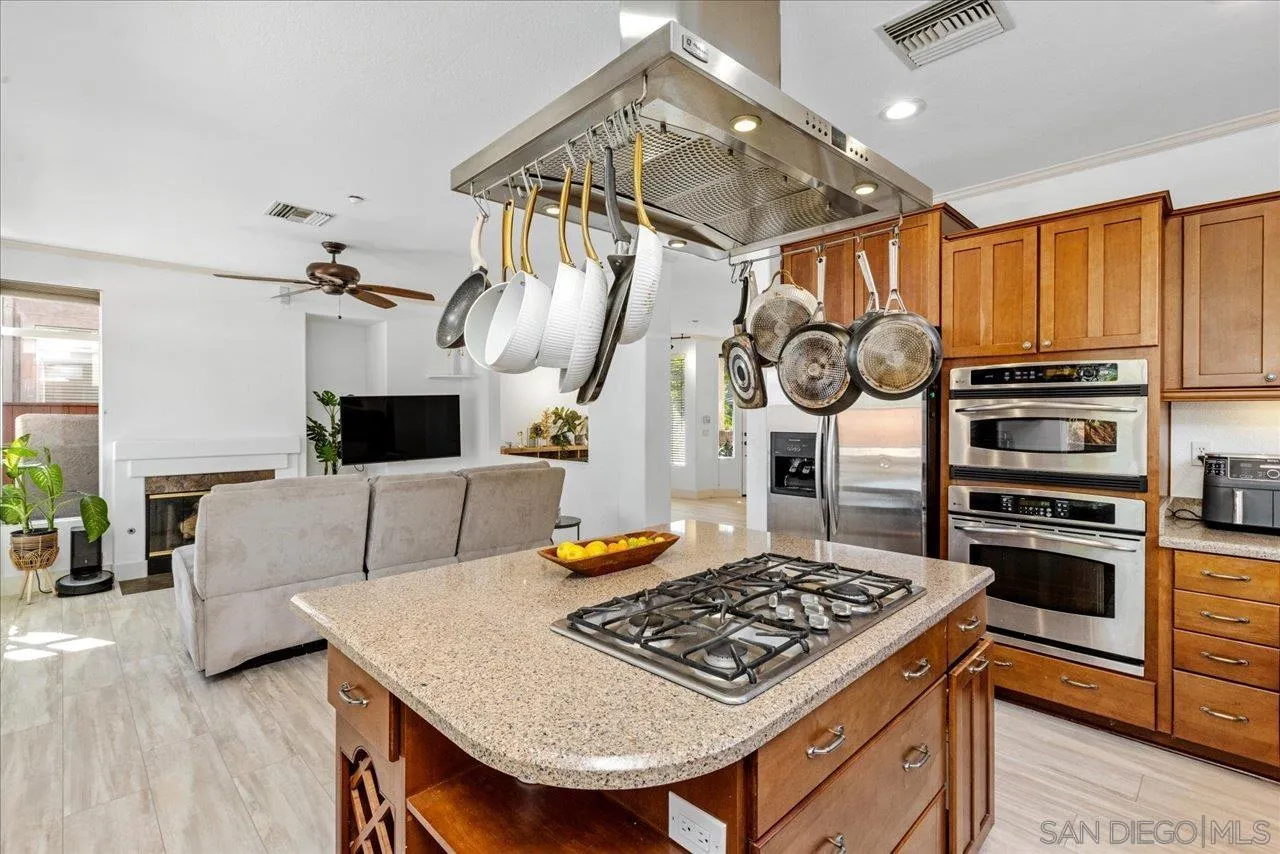 https://cdn.realtyfeed.com/cdn/127/250033310/51978eb32f0c20c1c9b755701a70d6fa.webp
