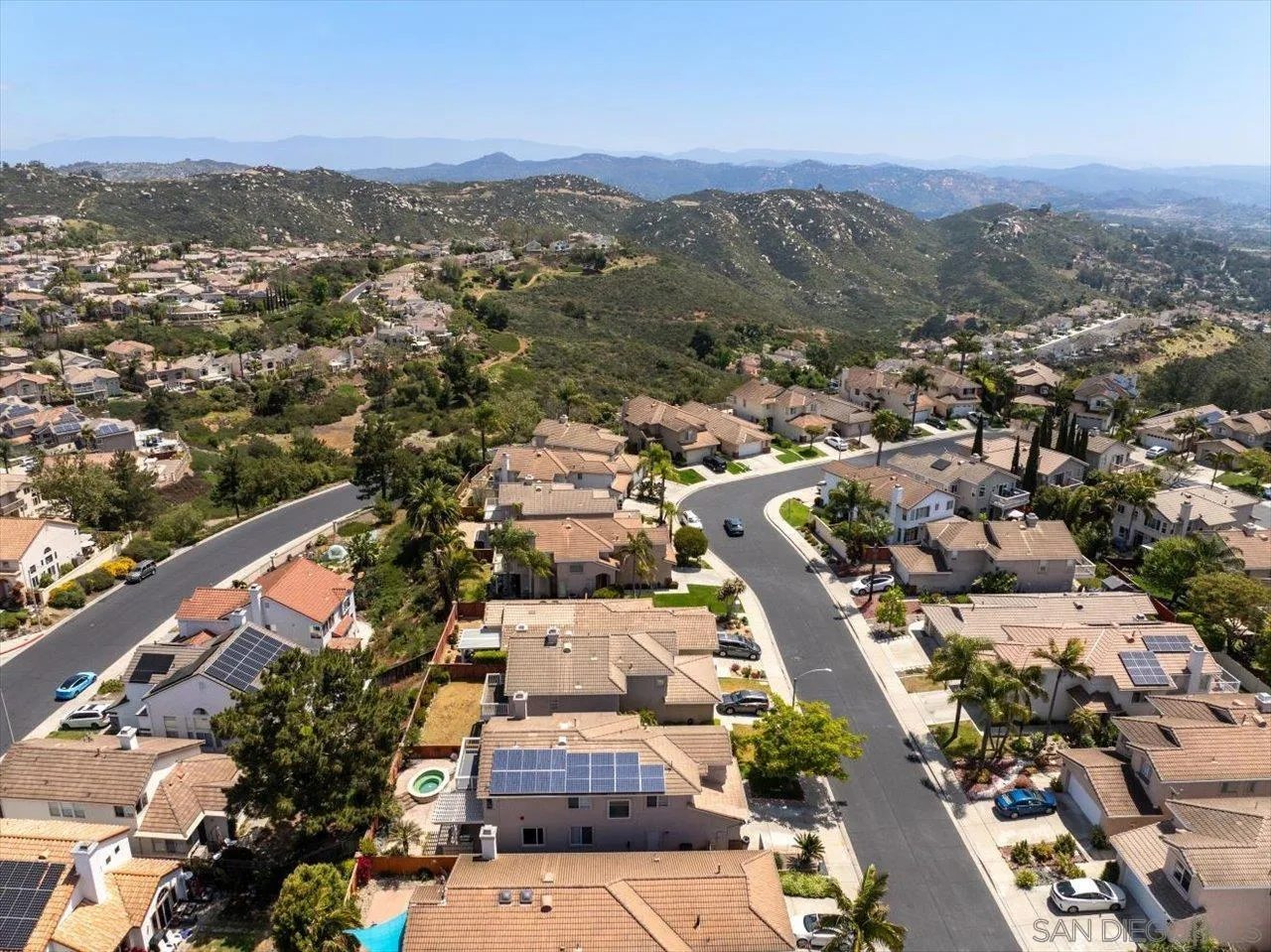 https://cdn.realtyfeed.com/cdn/127/250033310/6656c14b7d20ac96b3dc143002c6fb7a.webp