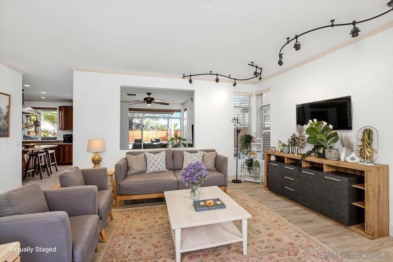 https://cdn.realtyfeed.com/cdn/127/250033310/87edcce71f886bf308c544777720e8ec.webp
