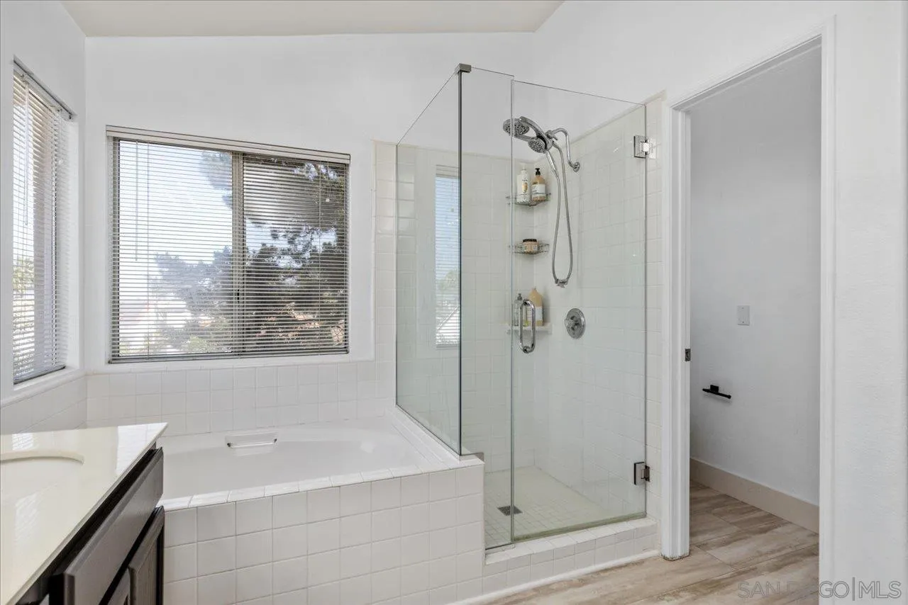 https://cdn.realtyfeed.com/cdn/127/250033310/ba78c72d35736913ec8002b7aa2da07c.webp