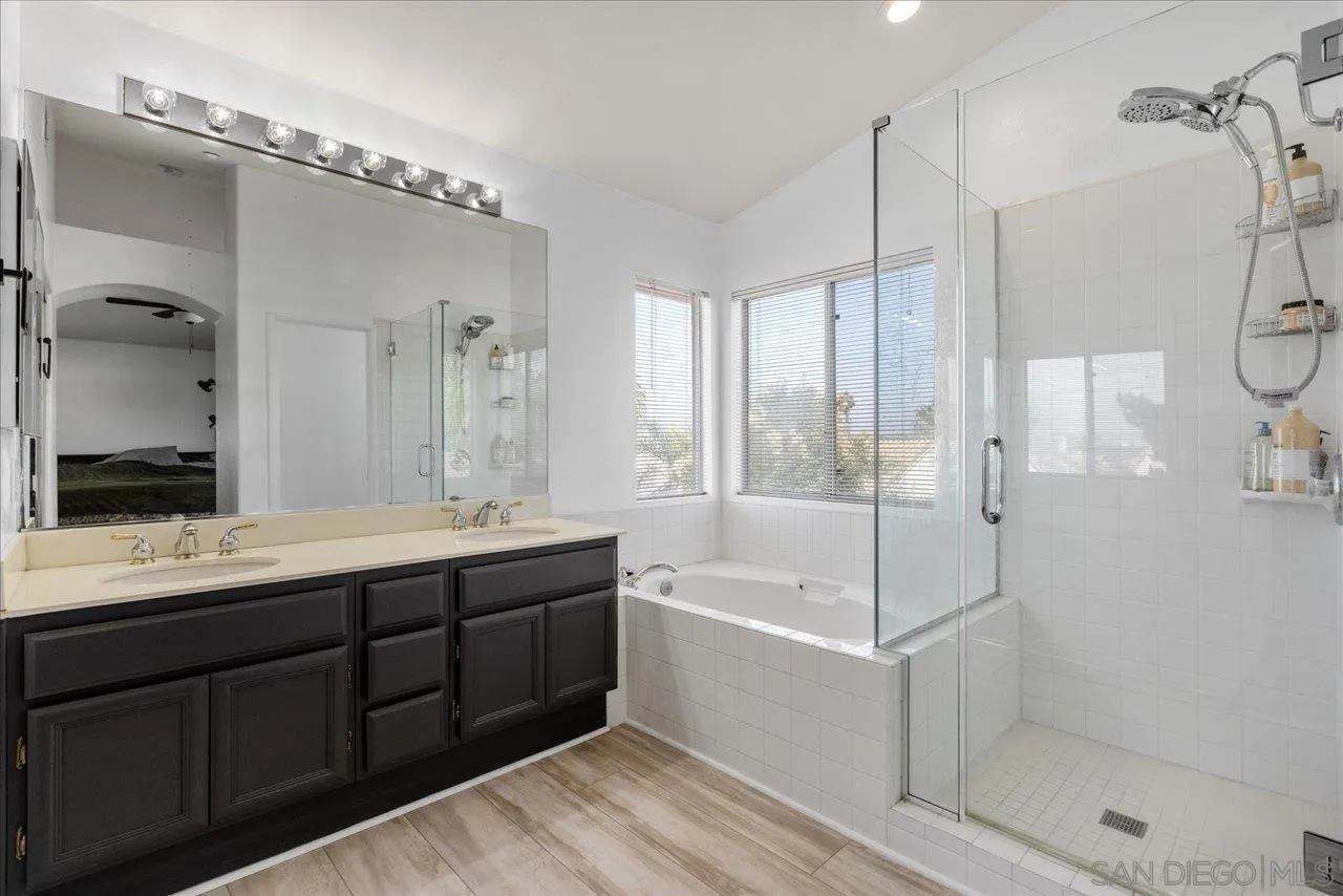 https://cdn.realtyfeed.com/cdn/127/250033310/cadea1d70f54ff2e169af0cd0365d8ec.webp