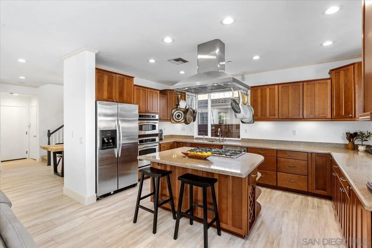 https://cdn.realtyfeed.com/cdn/127/250033310/d9788aa88ac65a948cabf59d03bad10f.webp