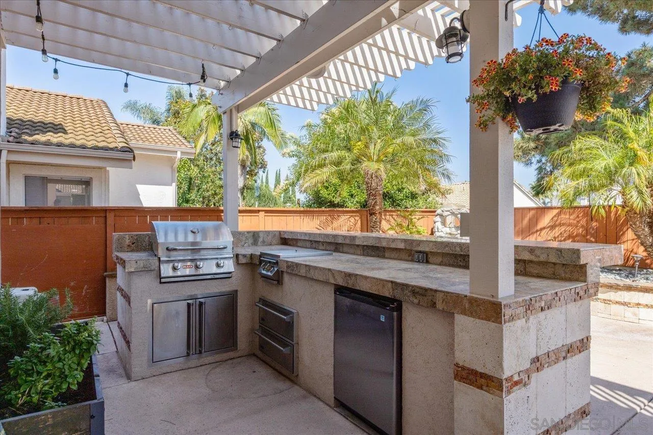 https://cdn.realtyfeed.com/cdn/127/250033310/e181eccc494795cfc57e175d3fd3b560.webp
