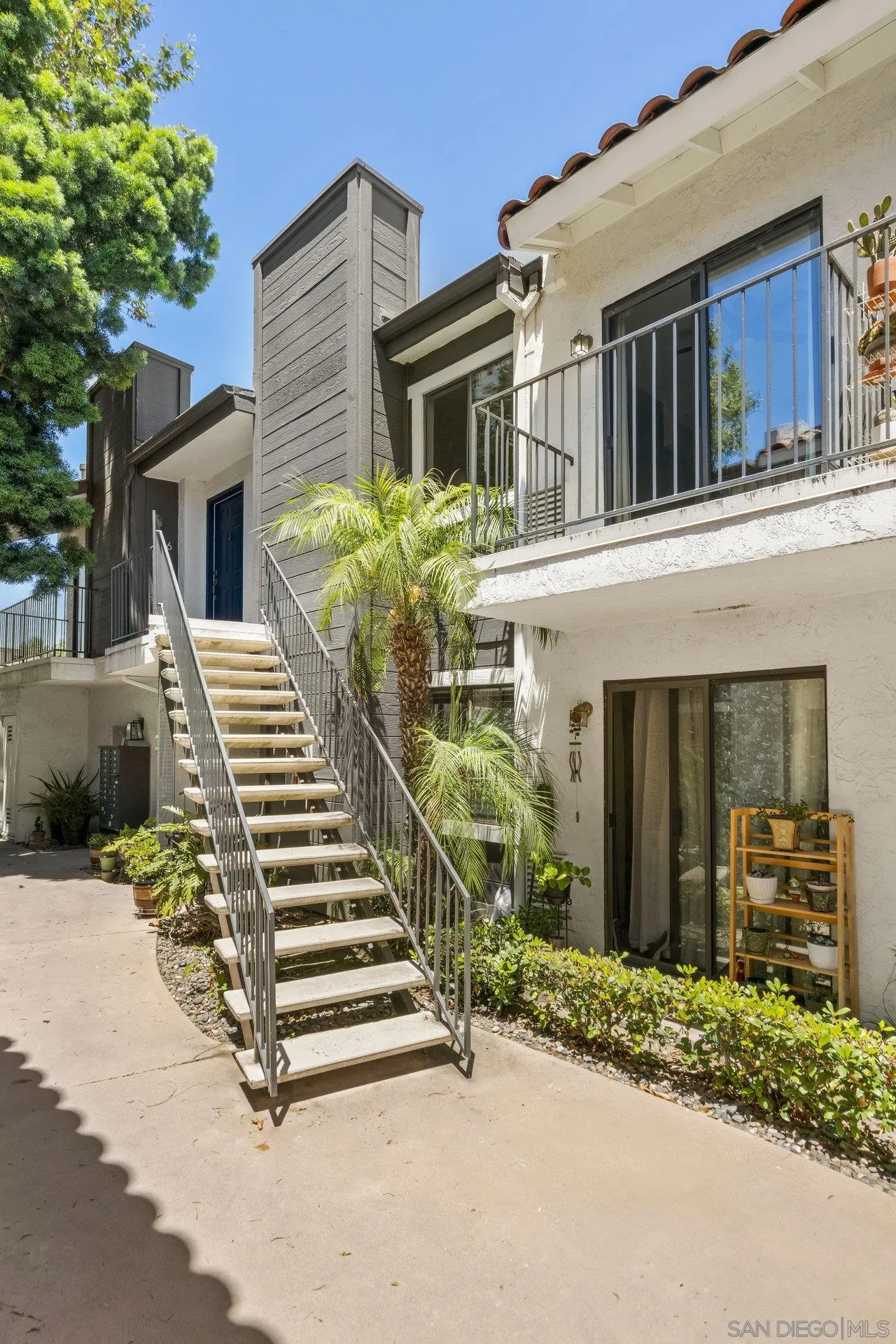 https://cdn.realtyfeed.com/cdn/127/250033319/1cb1465c0ec9a727f5e4d476d373c383.webp