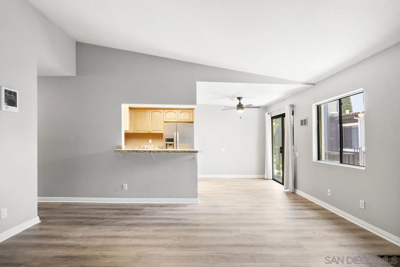 https://cdn.realtyfeed.com/cdn/127/250033319/568aadef7fa716957dca57e142194cb4.webp