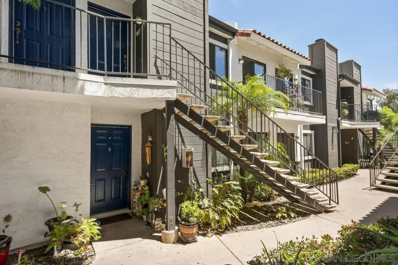 https://cdn.realtyfeed.com/cdn/127/250033319/f224d5ef346d5aff98aaa9d0a946fe60.webp