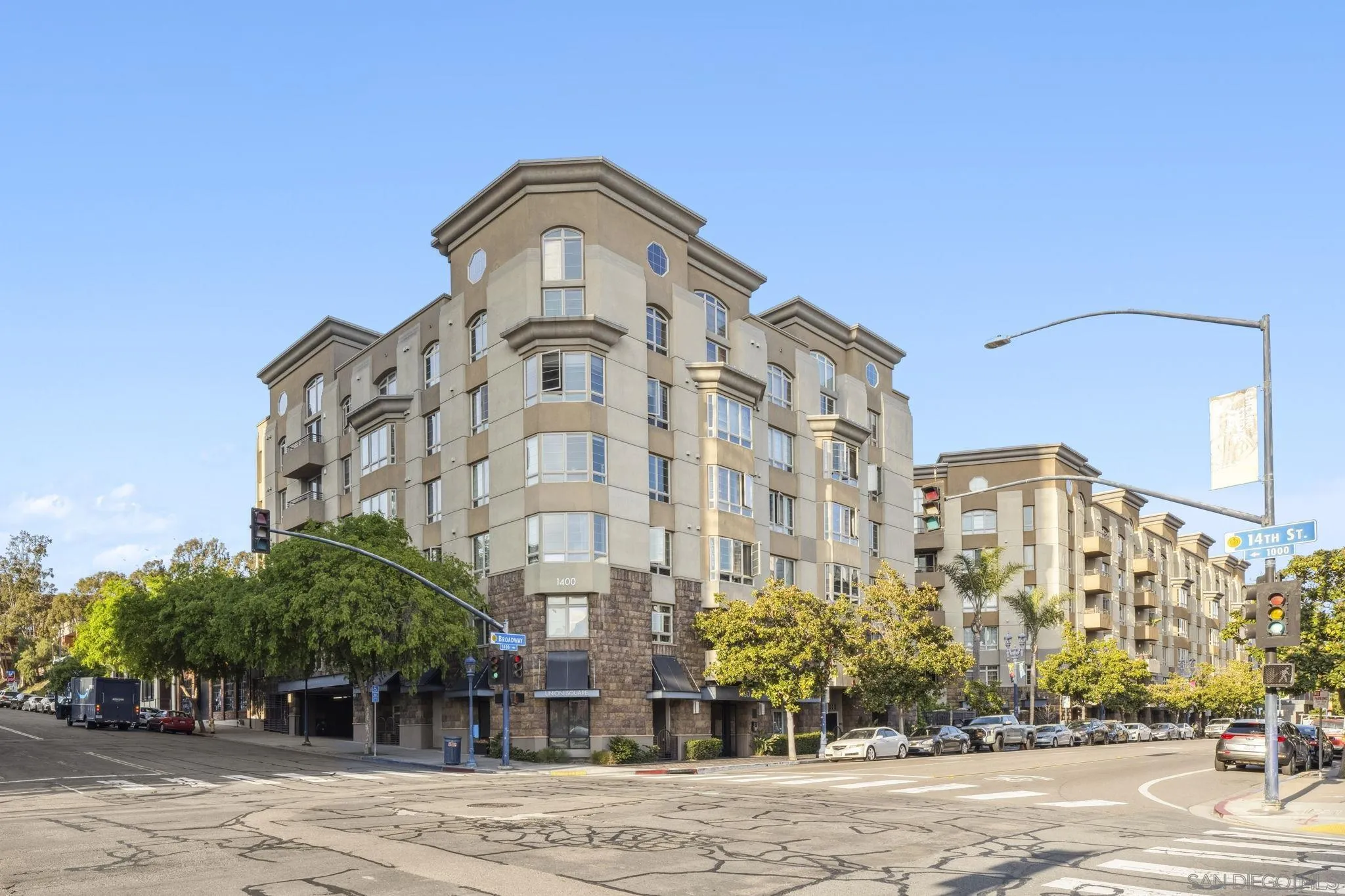 Photo #2: 250033327 Listing 