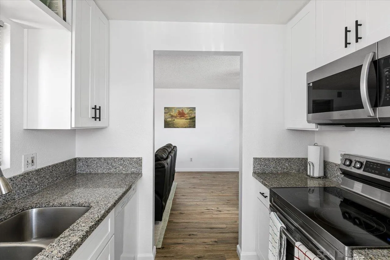 Photo #10: 250033331 Listing: Photo #10