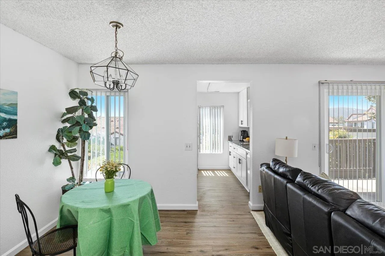 Photo #7: 250033331 Listing: Photo #7